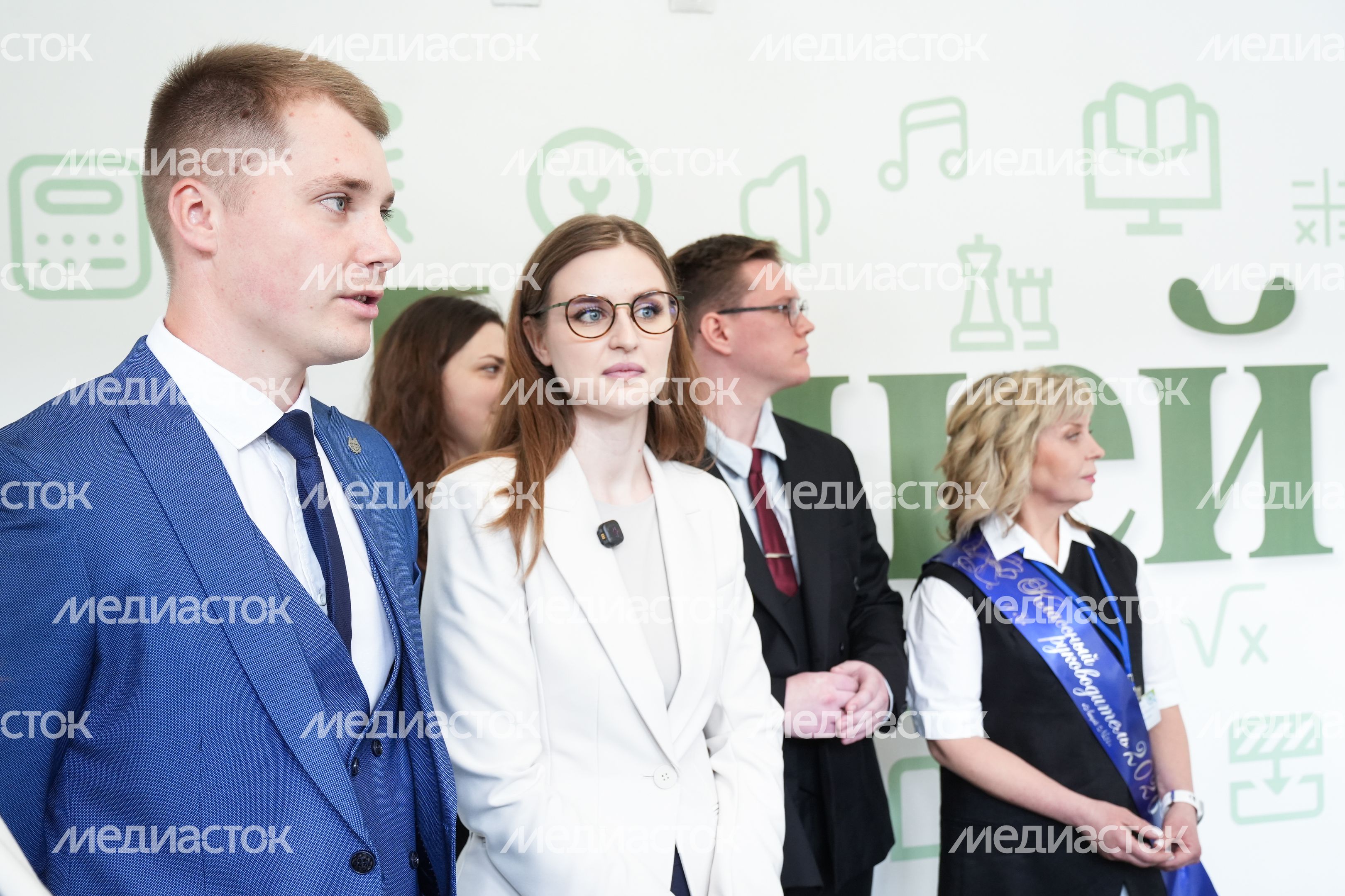 Последний звонок в мытищинском лицее №34 Последний звонок в мытищинском лицее №34