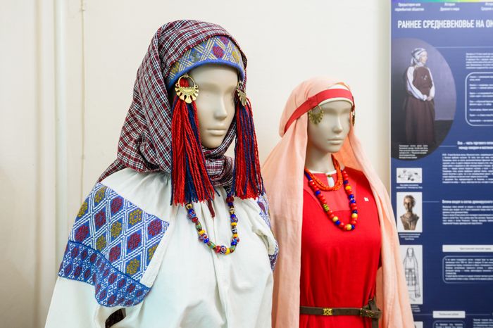 Выставка «Эволюция моды. Женский костюм в Среднем Поочье с каменного века до наших дней» в Кашире