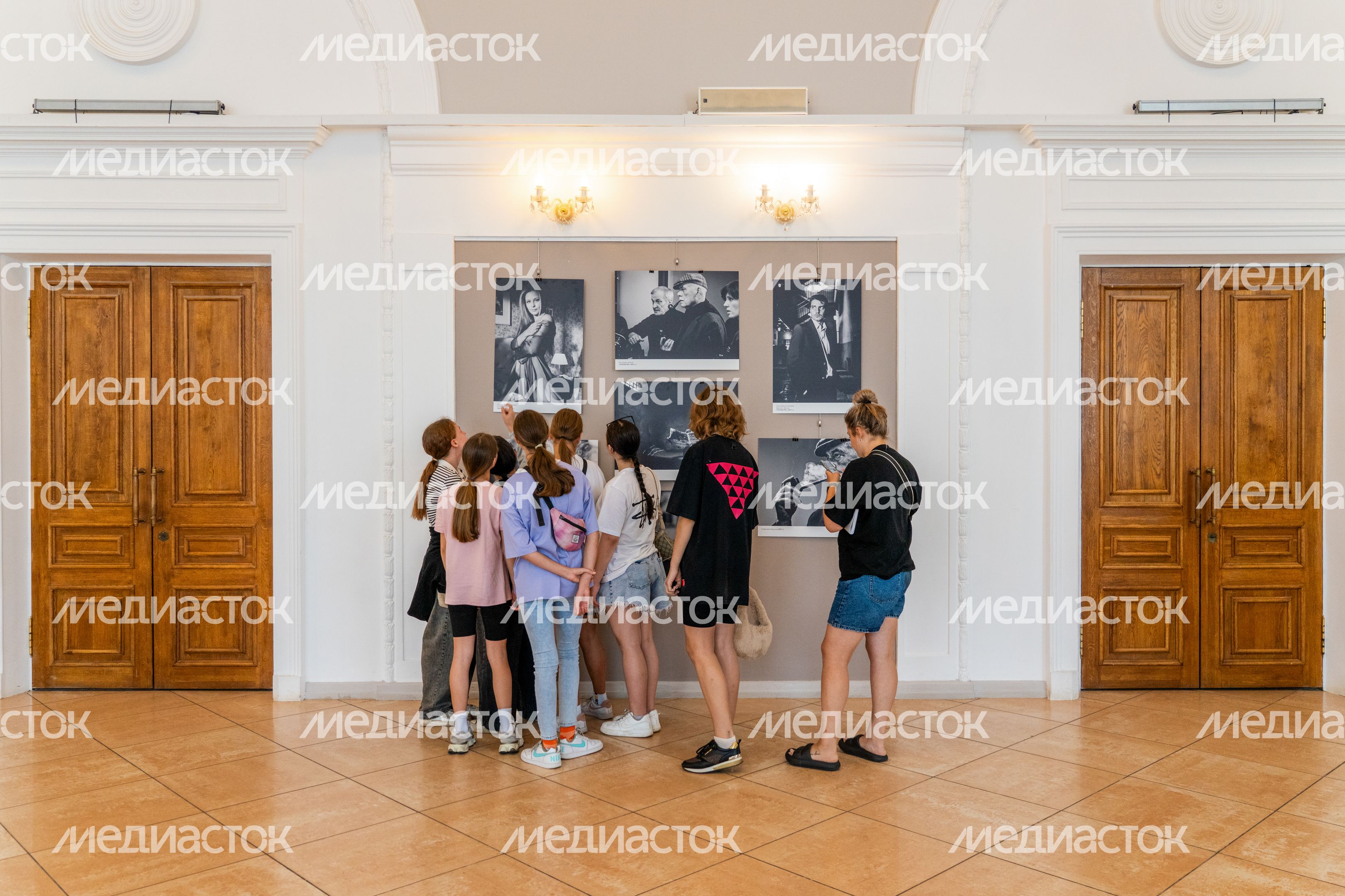 Фотовыставка на кинофестивале «Движение по вертикали» памяти Станислава Говорухина в Дмитрове Фотовыставка на кинофестивале «Движение по вертикали» памяти Станислава Говорухина в Дмитрове