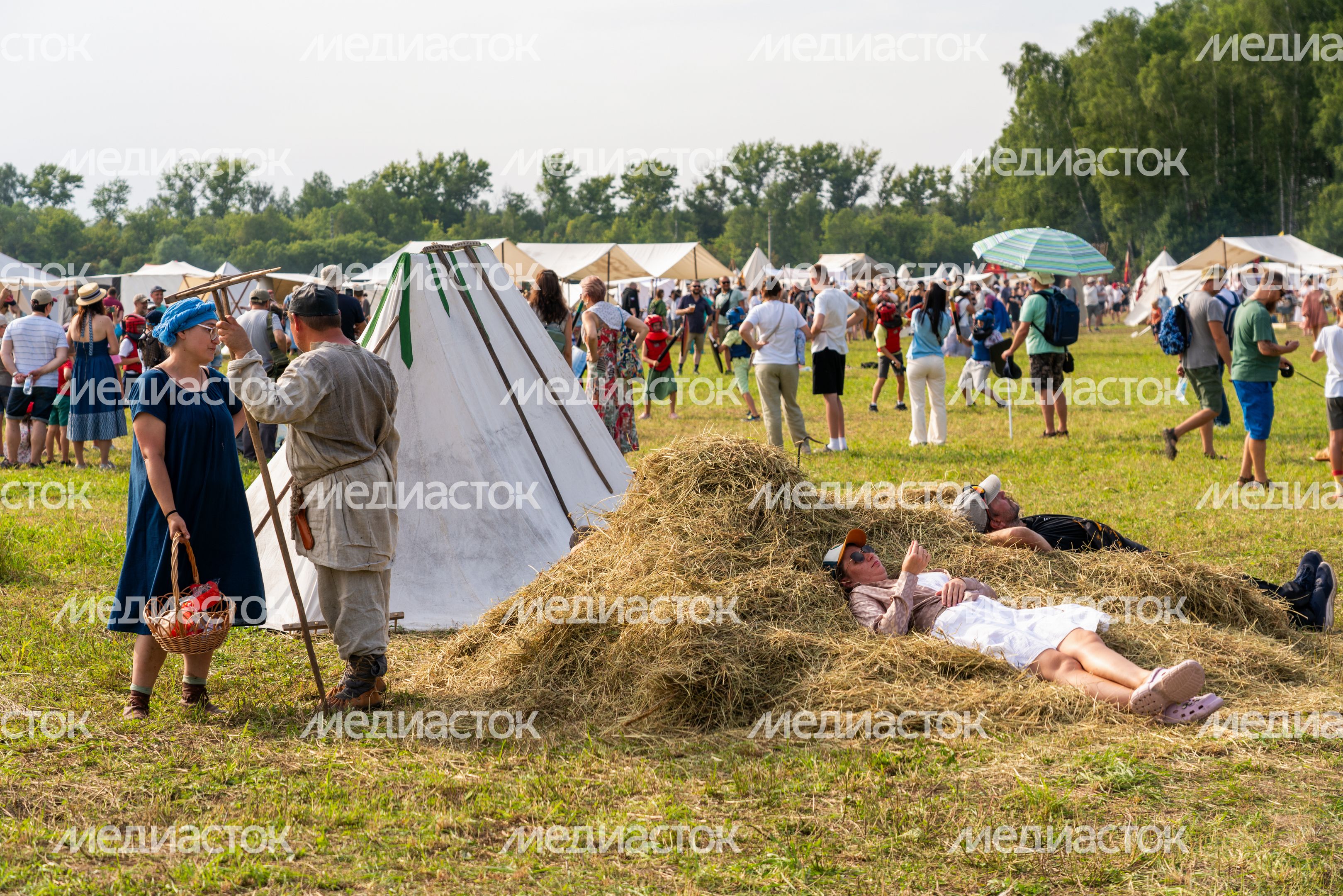 Ремесленные мастерские эпохи Древней Руси XVI века на фестивале «Гуляй город» в округе Чехов Ремесленные мастерские эпохи Древней Руси XVI века на фестивале «Гуляй город» в округе Чехов