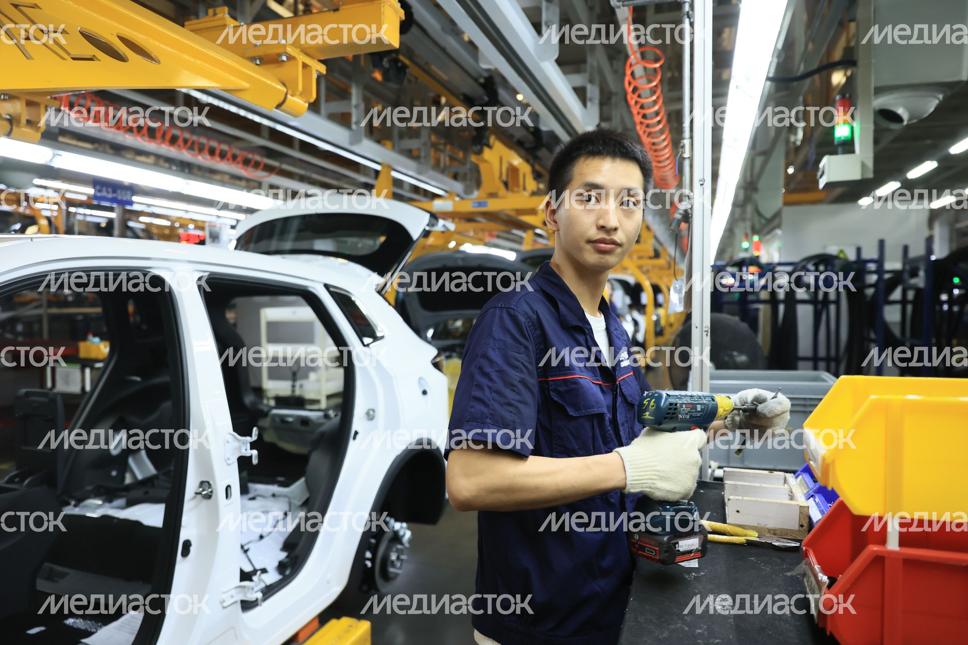 Посещение автозавода Changan Automobile Group в Китае Губернатором Подмосковья