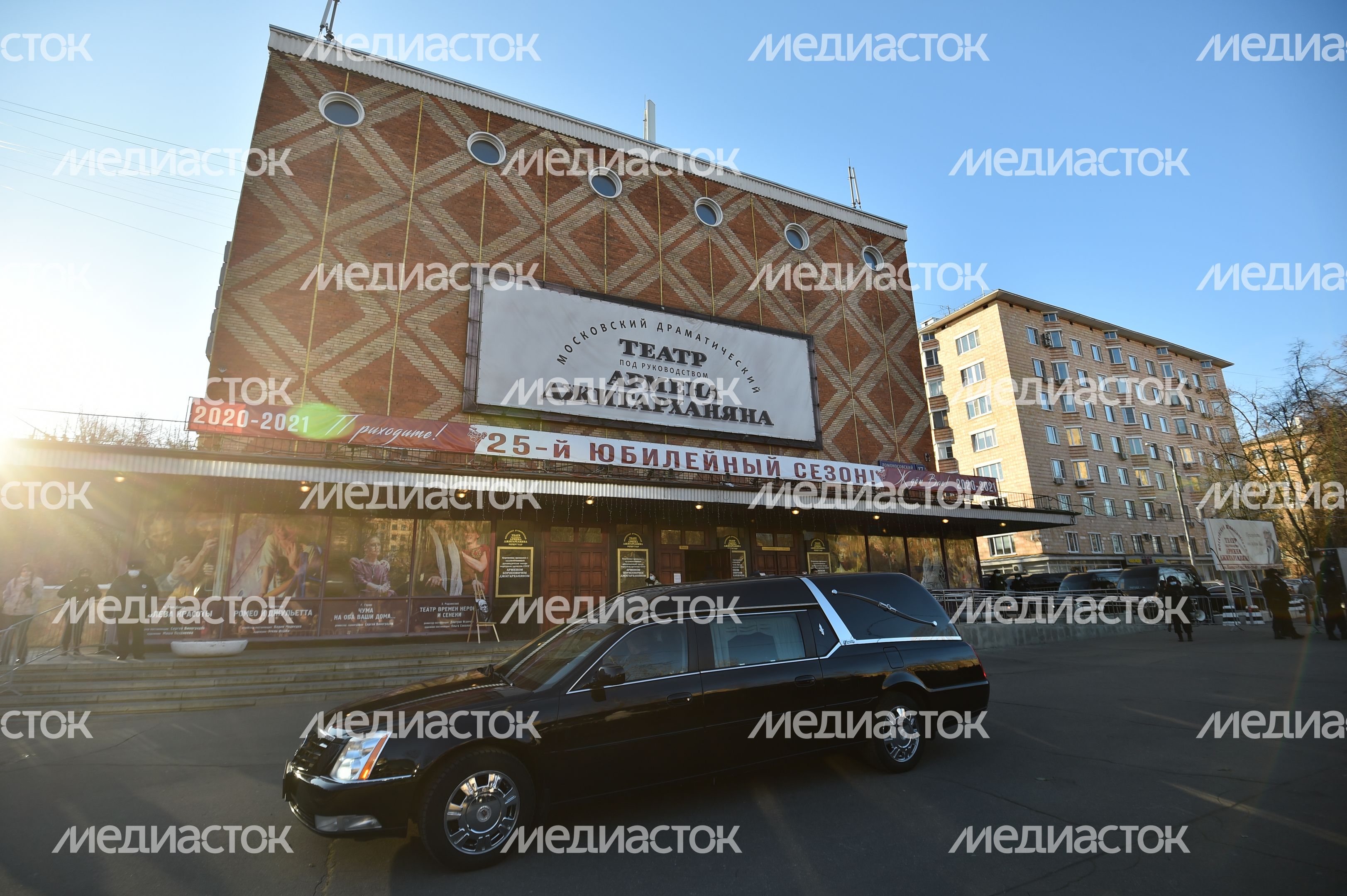 Церемония прощания с Арменом Джигарханяном в Москве