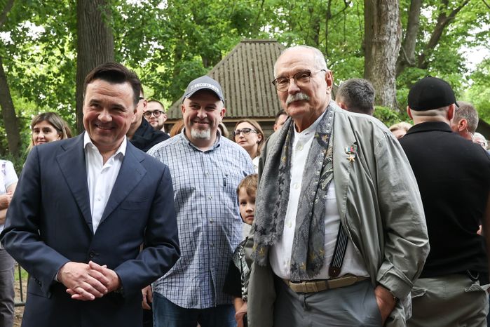 Андрей Воробьев посетил юбилейный фестиваль "Мелиховская весна" в Чехове