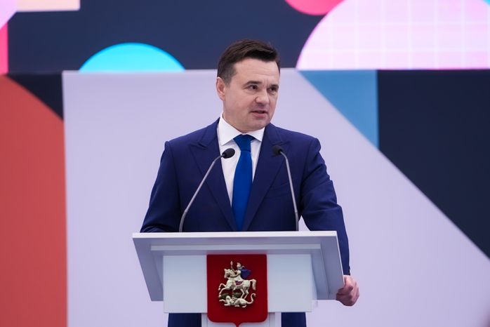 Андрей Воробьев наградил лучшие школы Подмосковья