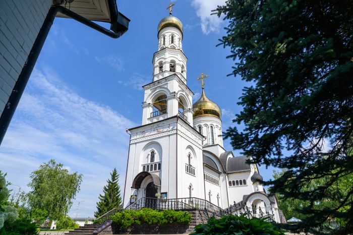 Церковь святого мученика Уара в поселке Вешки округа Мытищи