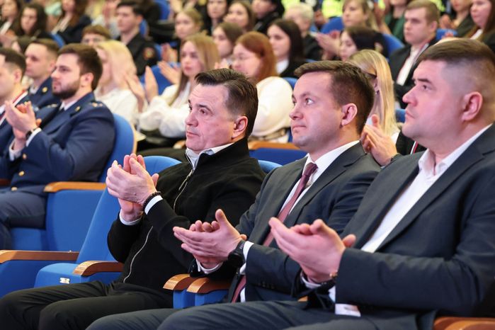 Андрей Воробьев поприветствовал участников форума "На государственной службе"