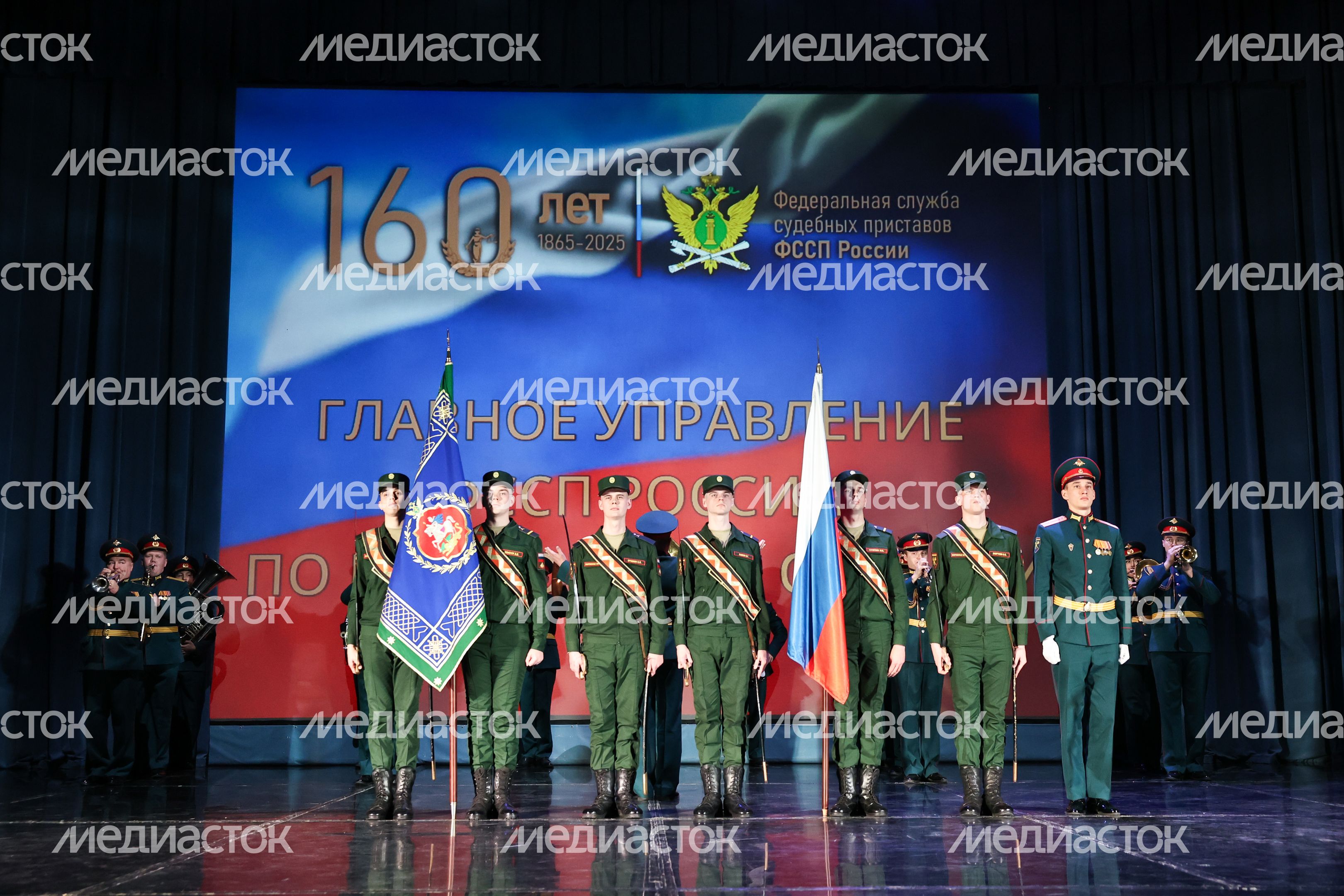 Судебных приставов поздравили с профессиональным праздником Судебных приставов поздравили с профессиональным праздником
