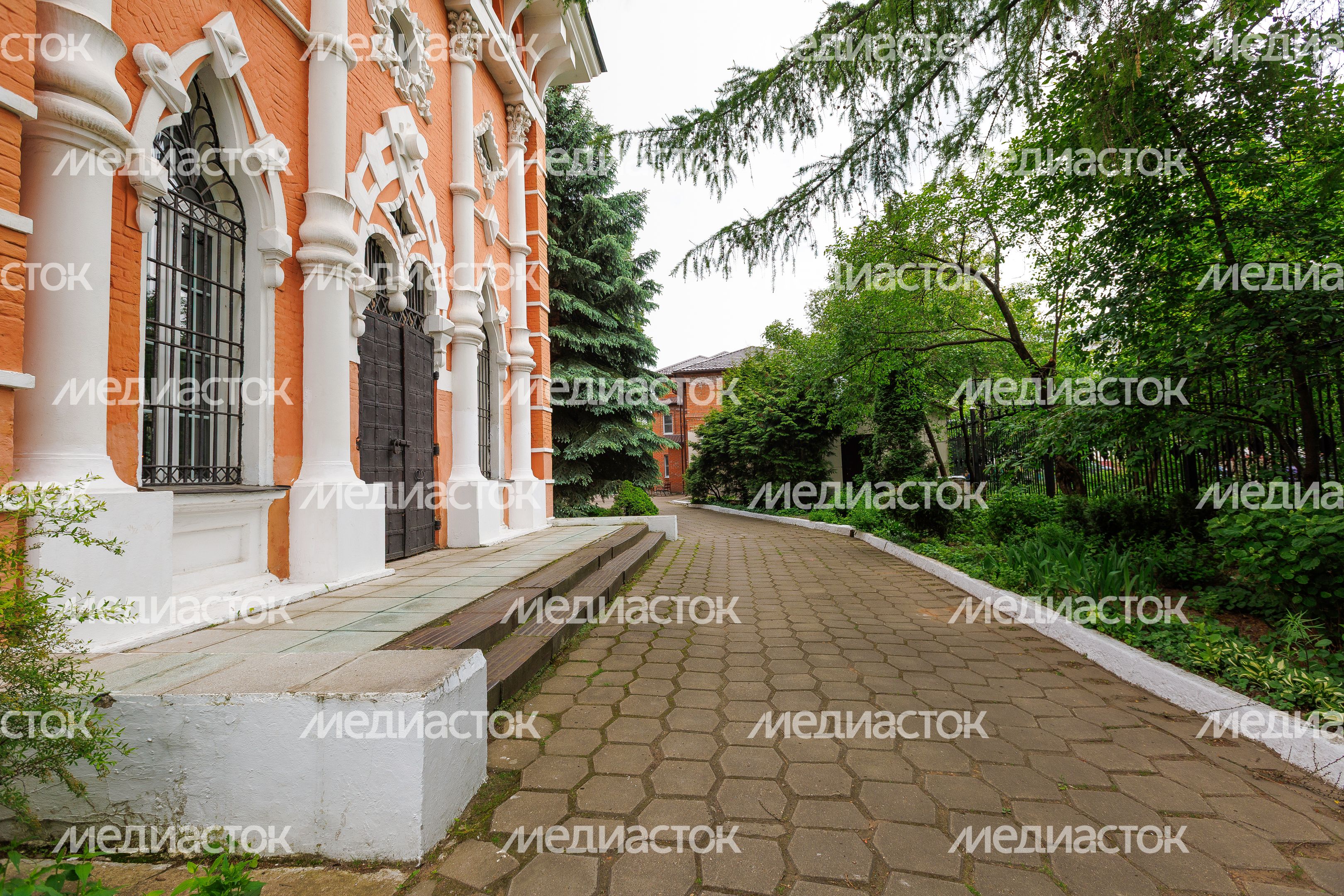 Церковь Смоленской иконы Божией Матери в Ивантеевке Пушкинского округа