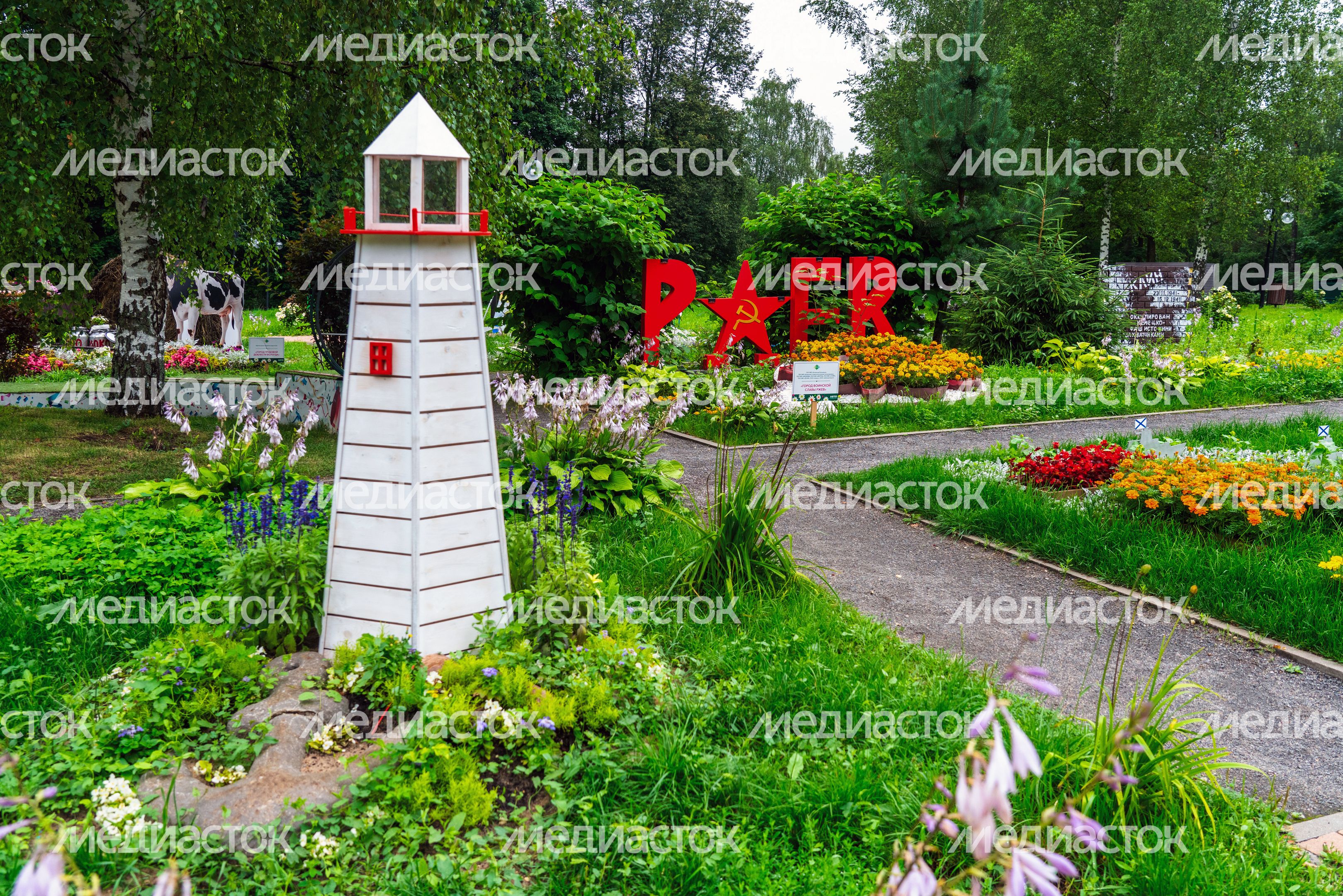 Фестиваль флористики и дизайна «Вальс цветов» в Сестрорецком парке города Клин Фестиваль флористики и дизайна «Вальс цветов» в Сестрорецком парке города Клин