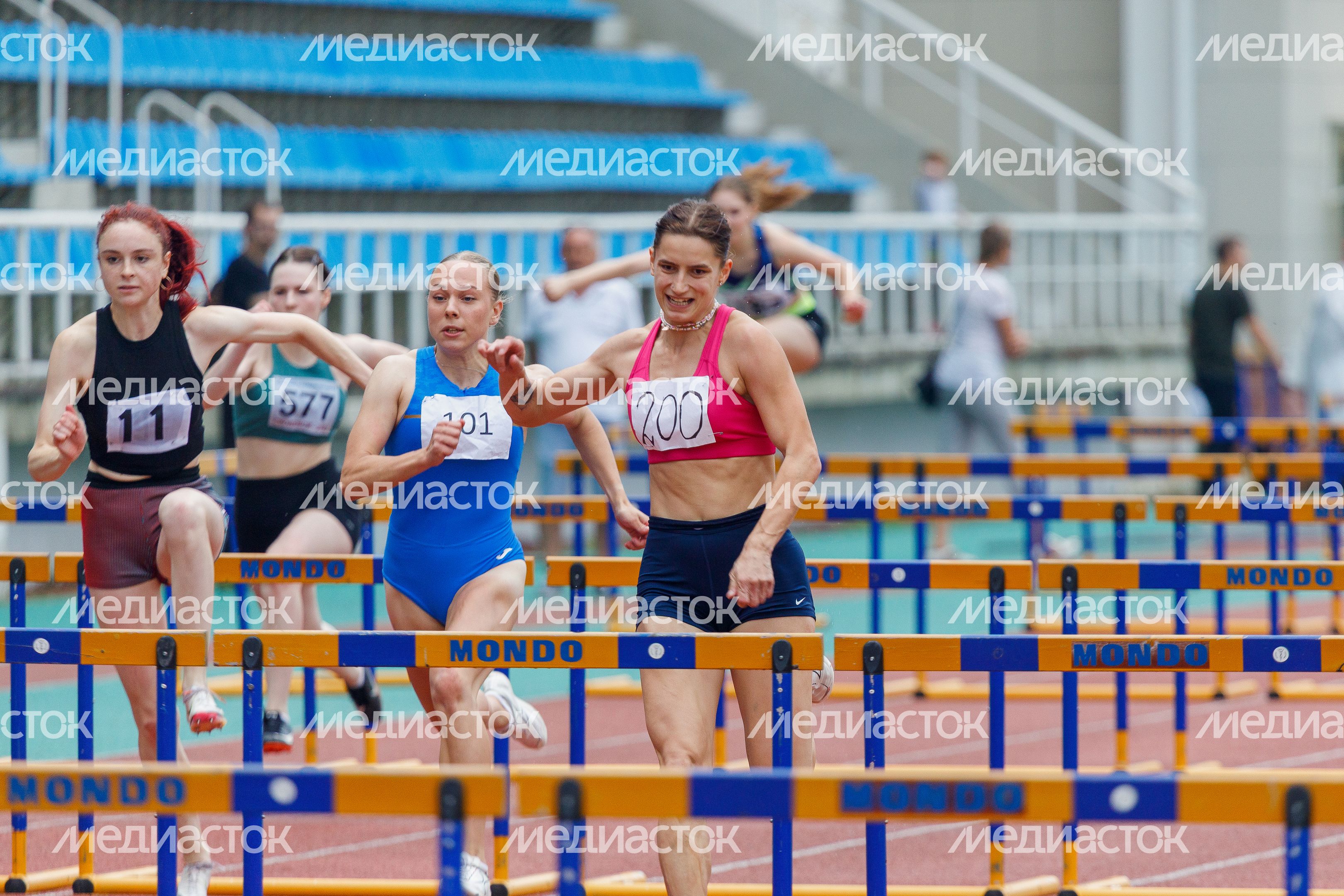 Бег с препятствиями на Чемпионате Московской области по легкой атлетике в Жуковском Бег с препятствиями на Чемпионате Московской области по легкой атлетике в Жуковском