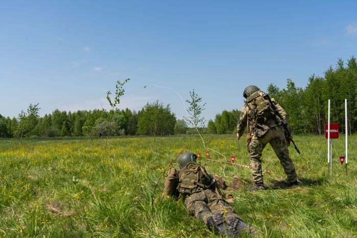 Военно-техническая игра "Арт-дуэль-2024" на аэродроме Волосово
