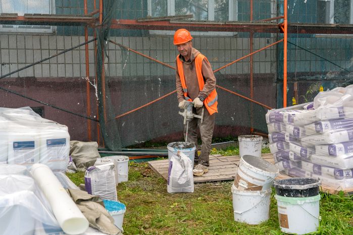 Ремонт фасада многоквартирного дома №2 в селе Новопетровское округа Истра