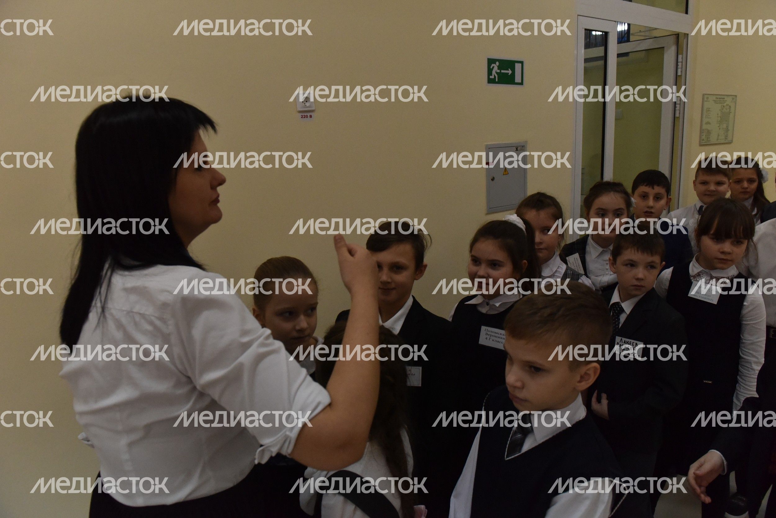 МОУ СОШ №35 г. Подольск. Первый день учебного процесса школе. МОУ СОШ №35 г. Подольск. Первый день учебного процесса школе.