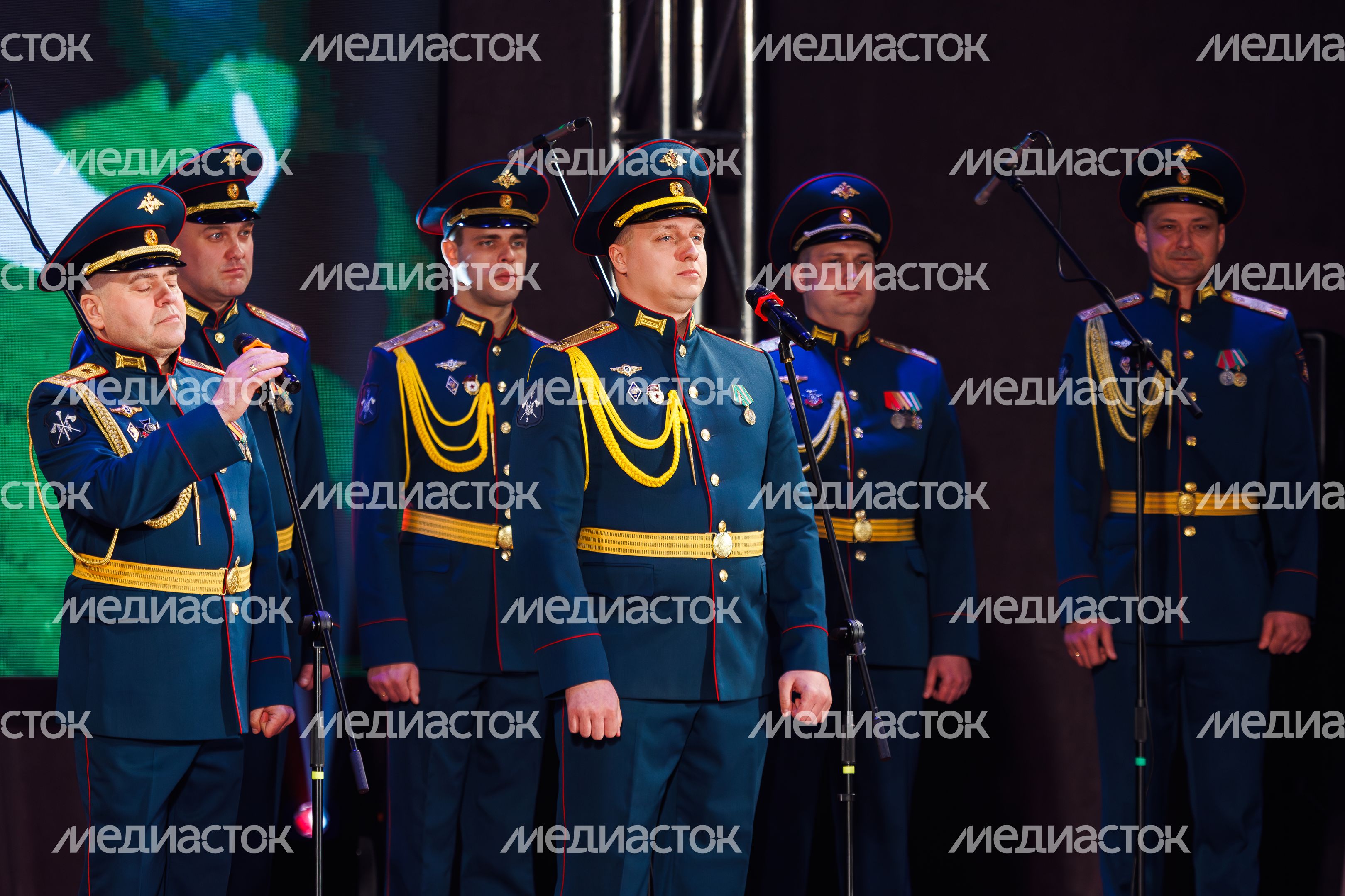 Концерт на открытии Международного кинофестиваля «17 мгновений…» в Павловском Посаде Концерт на открытии Международного кинофестиваля «17 мгновений…» в Павловском Посаде