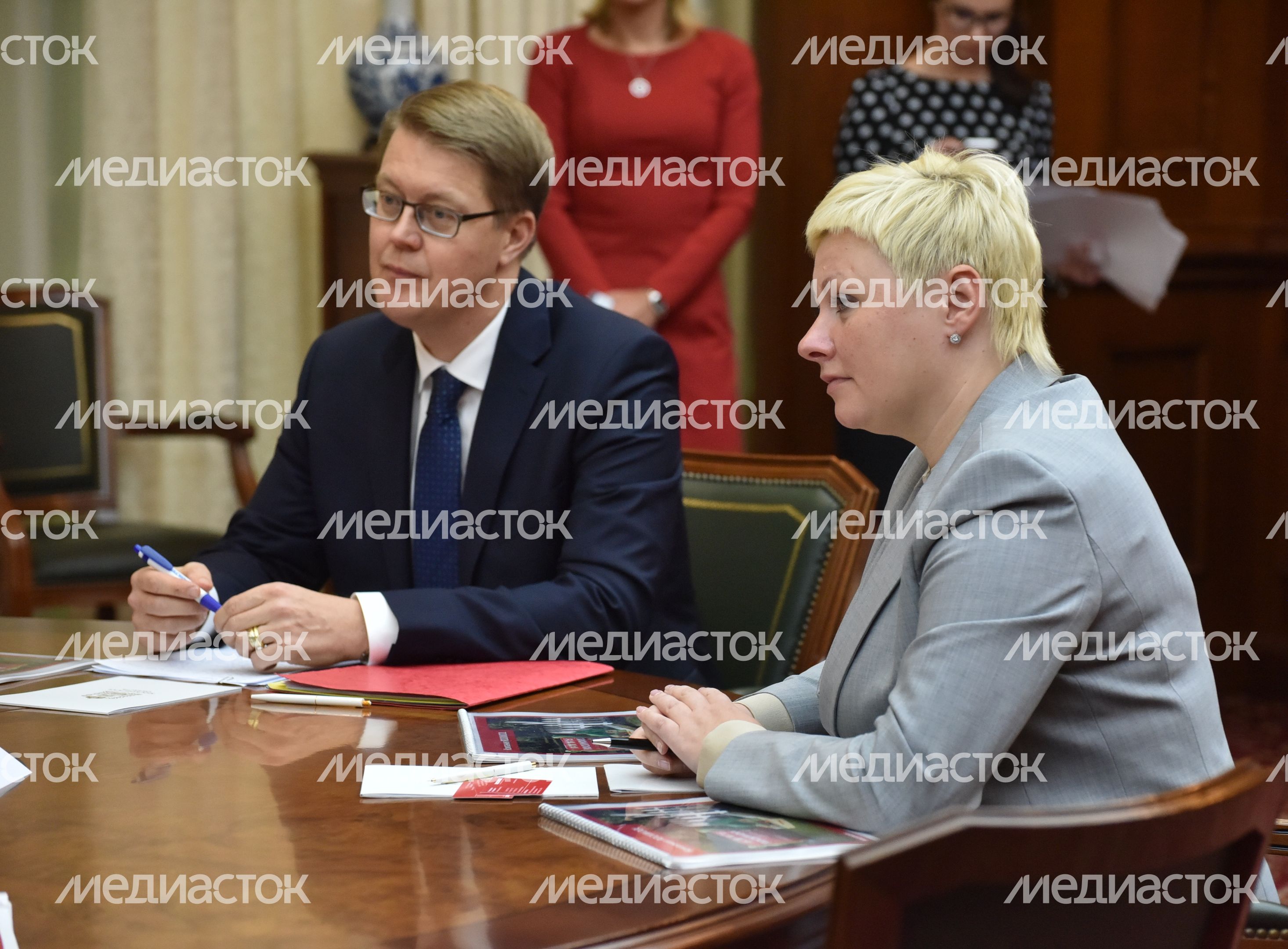 А. Воробьев встретился с президентом датской компании «Роквул Интернешнл» Йенсом Биргерссоном А. Воробьев встретился с президентом датской компании «Роквул Интернешнл» Йенсом Биргерссоном