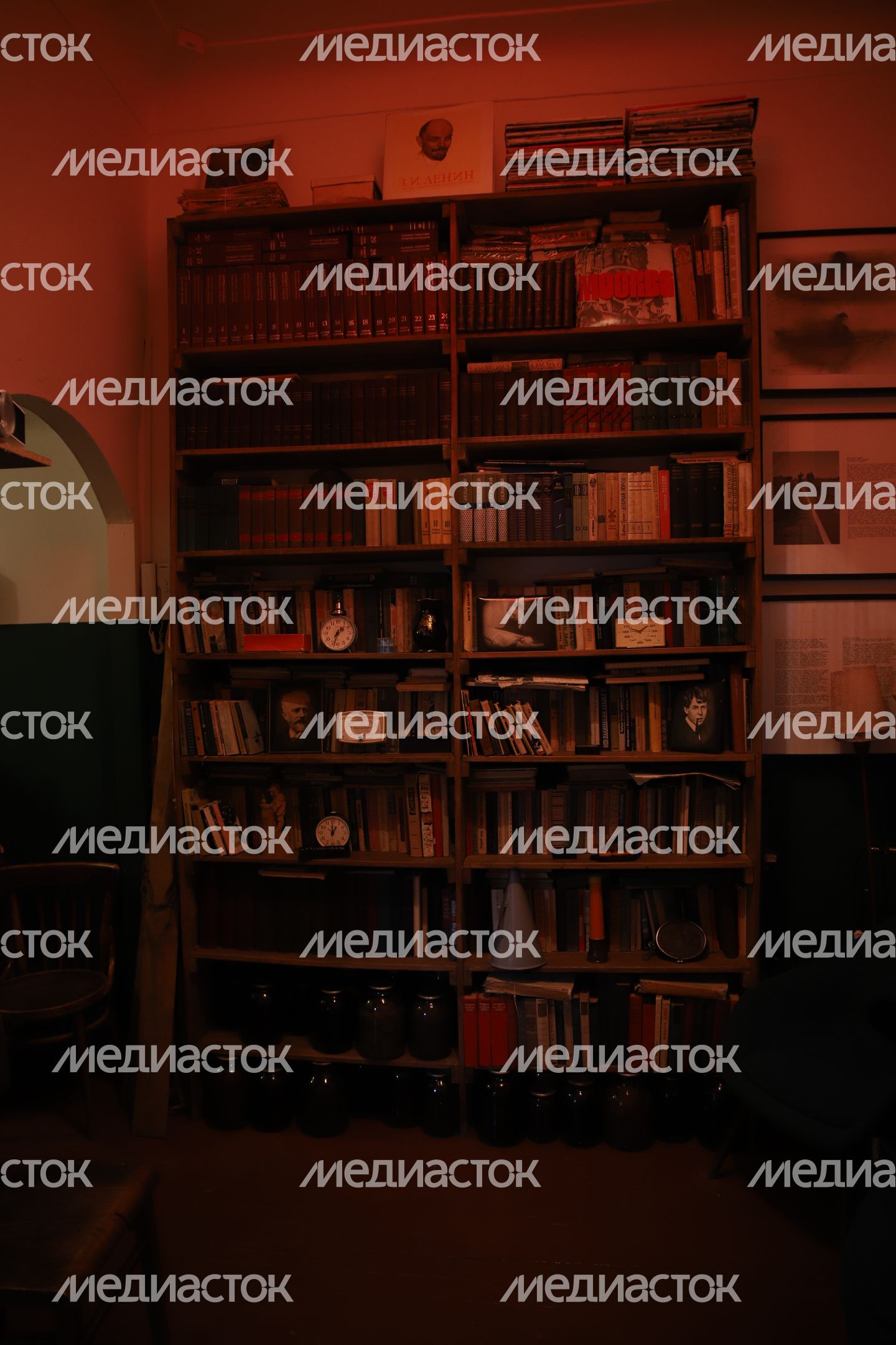 Коломна. «Арткоммуналка. Ерофеев и Другие» Коломна. «Арткоммуналка. Ерофеев и Другие»