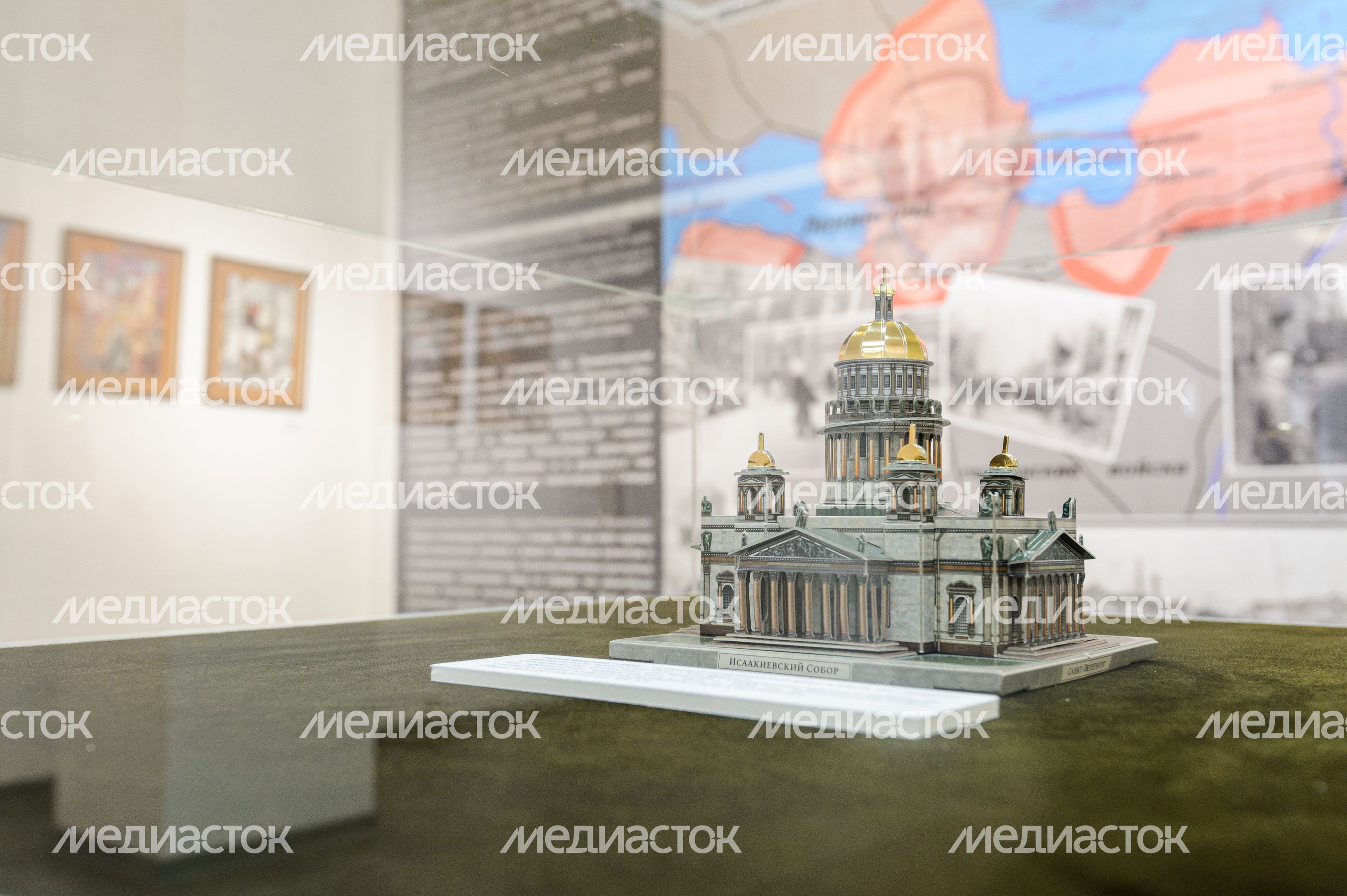 Балашихинская картинная галерея. Выставка "Непокоренный Ленинград" Балашихинская картинная галерея. Выставка "Непокоренный Ленинград"