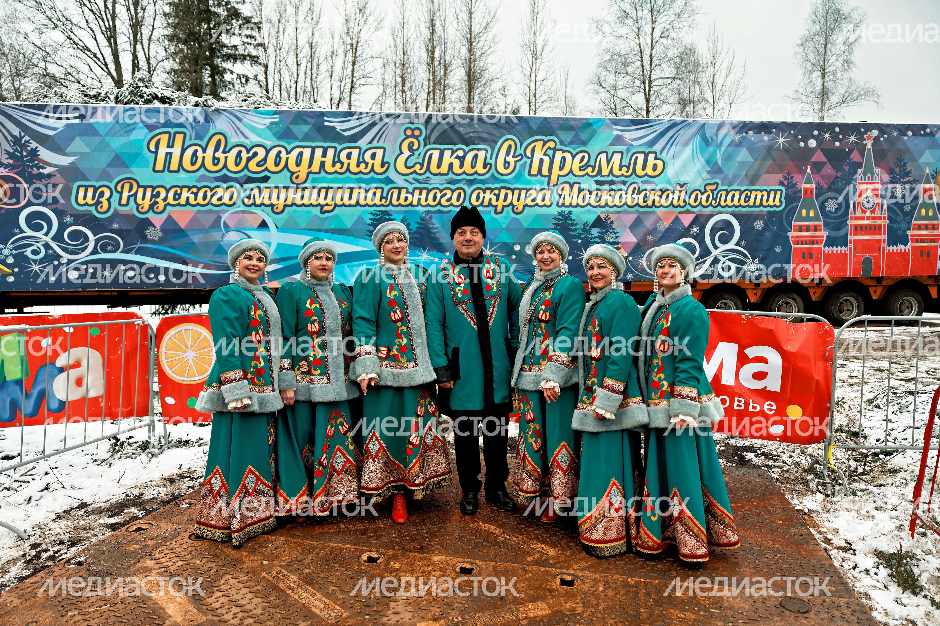Торжественные проводы главной новогодней елки страны в Москву Торжественные проводы главной новогодней елки страны в Москву