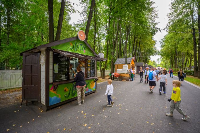 Парк Мира в Мытищах летом