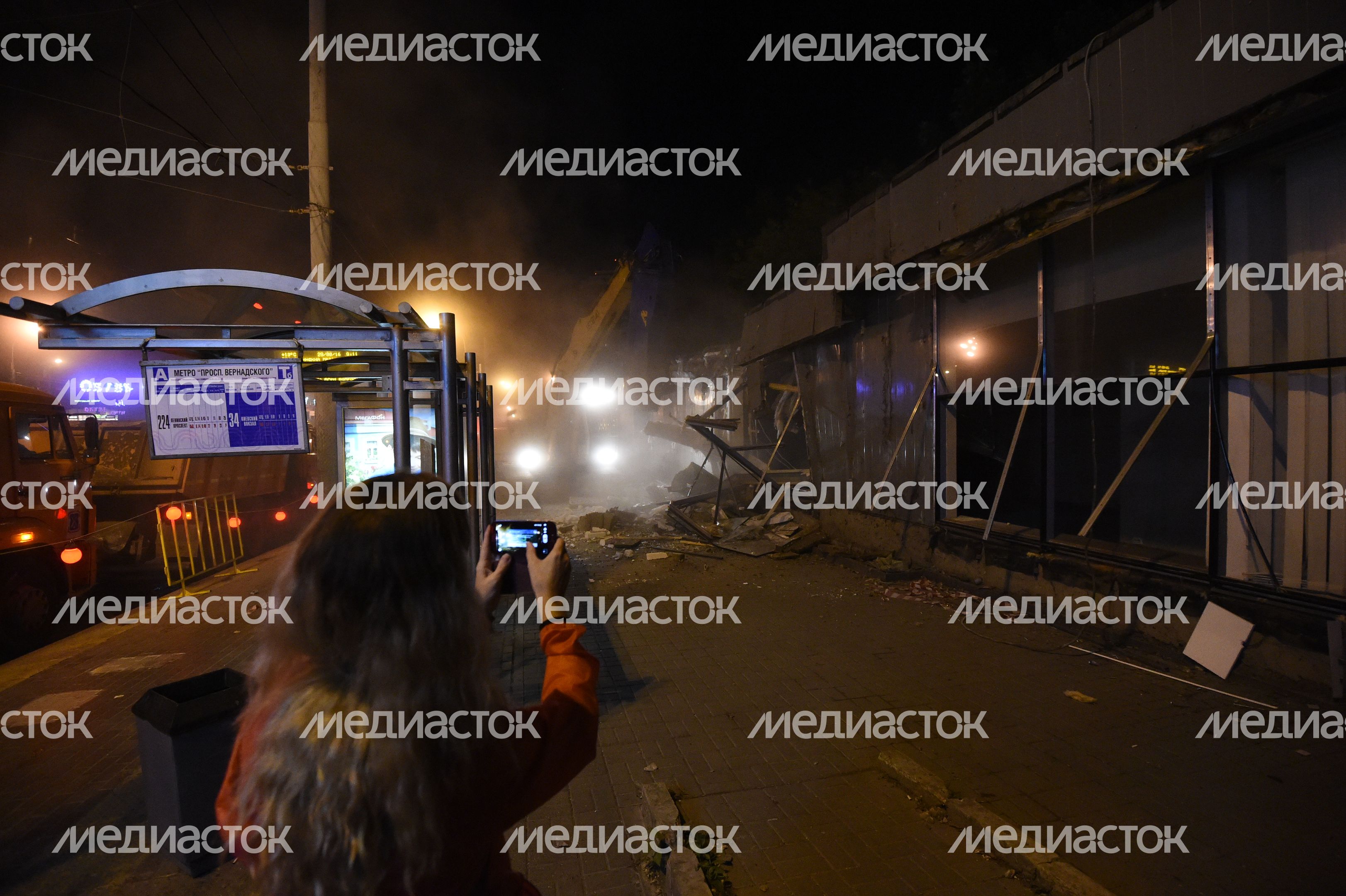 Снос незаконных построек возле метро 29 августа