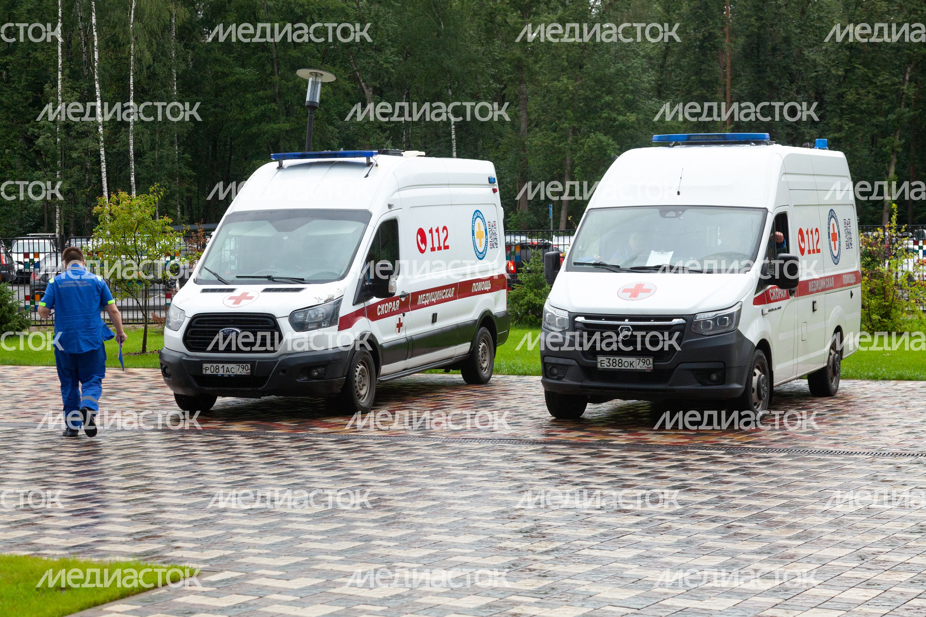 Скорая помощь у Детского клинического центра им. Л.М. Рошаля в Красногорске Скорая помощь у Детского клинического центра им. Л.М. Рошаля в Красногорске