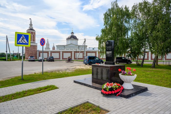 Богородице-Рождественский Бобренев мужской монастырь в селе Старое Бобренево округа Коломна