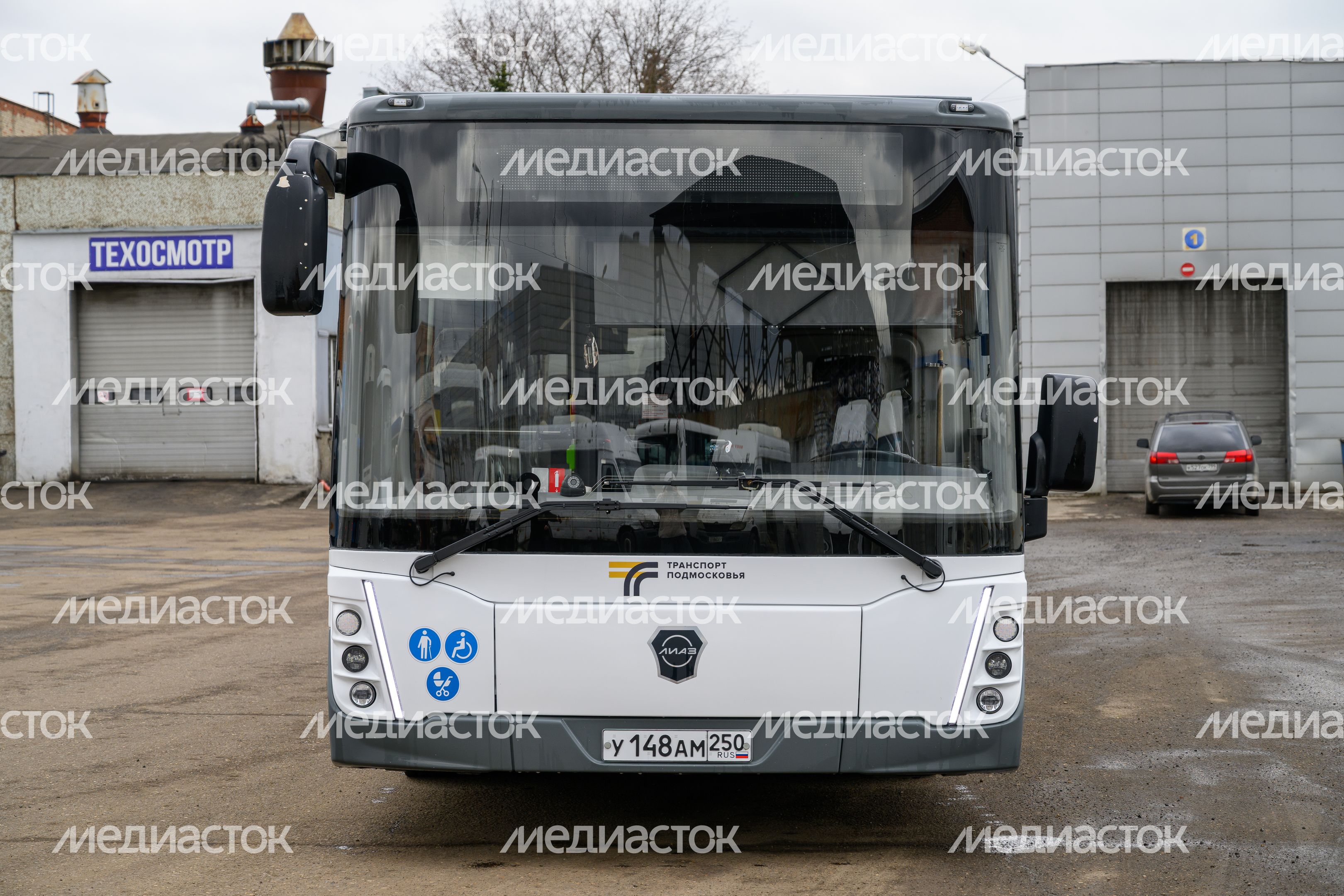 Автобус Мострансавто перед отправлением в рейс Автобус Мострансавто перед отправлением в рейс