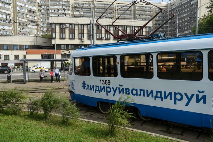В Москве запустили новый трамвай без турникетов