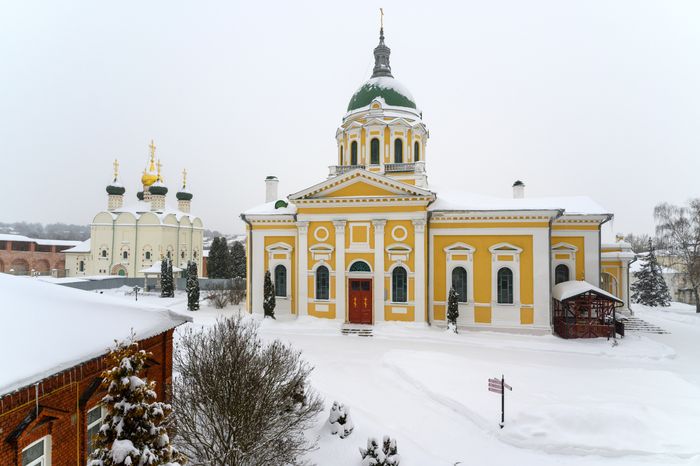 Иоанно-Предтеченский собор на территории Зарайского кремля