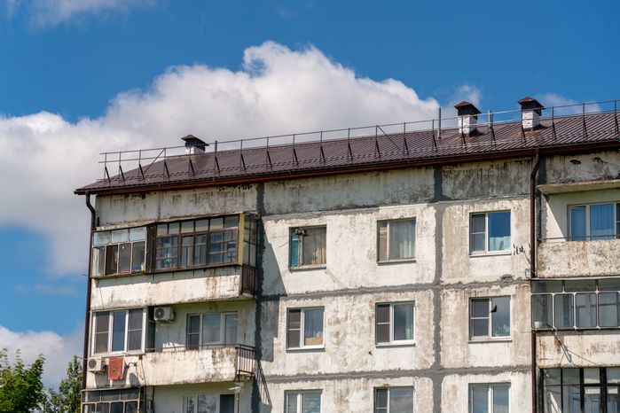 Ремонт скатной крыши многоквартирного дома №5А в селе Новопетровское округа Истра