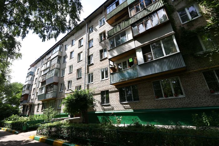 Вручение Губернатором Подмосковья  сертификата на приобретение жилья по программе «Социальная ипотека» учительнице начальных классов