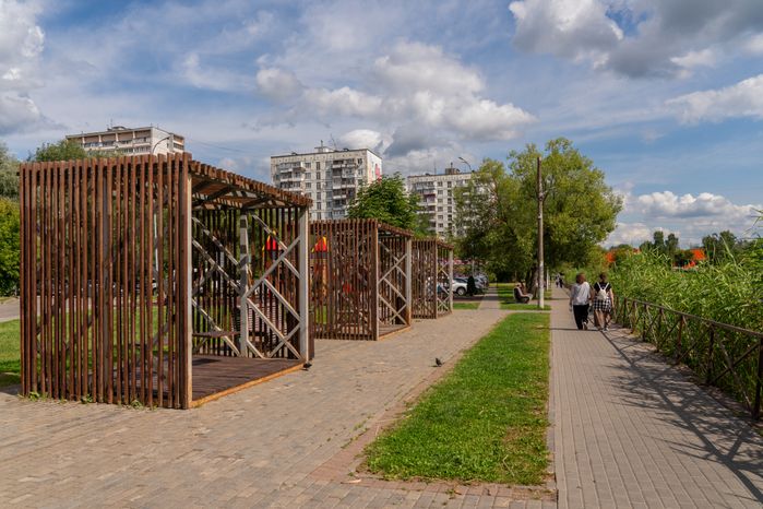 Набережная Городского пруда на улице 40 лет Октября в Лобне