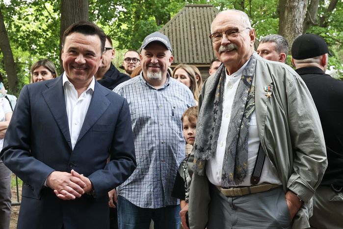 Андрей Воробьев и Никита Михалков на фестивале "Мелиховская весна" в Чехове