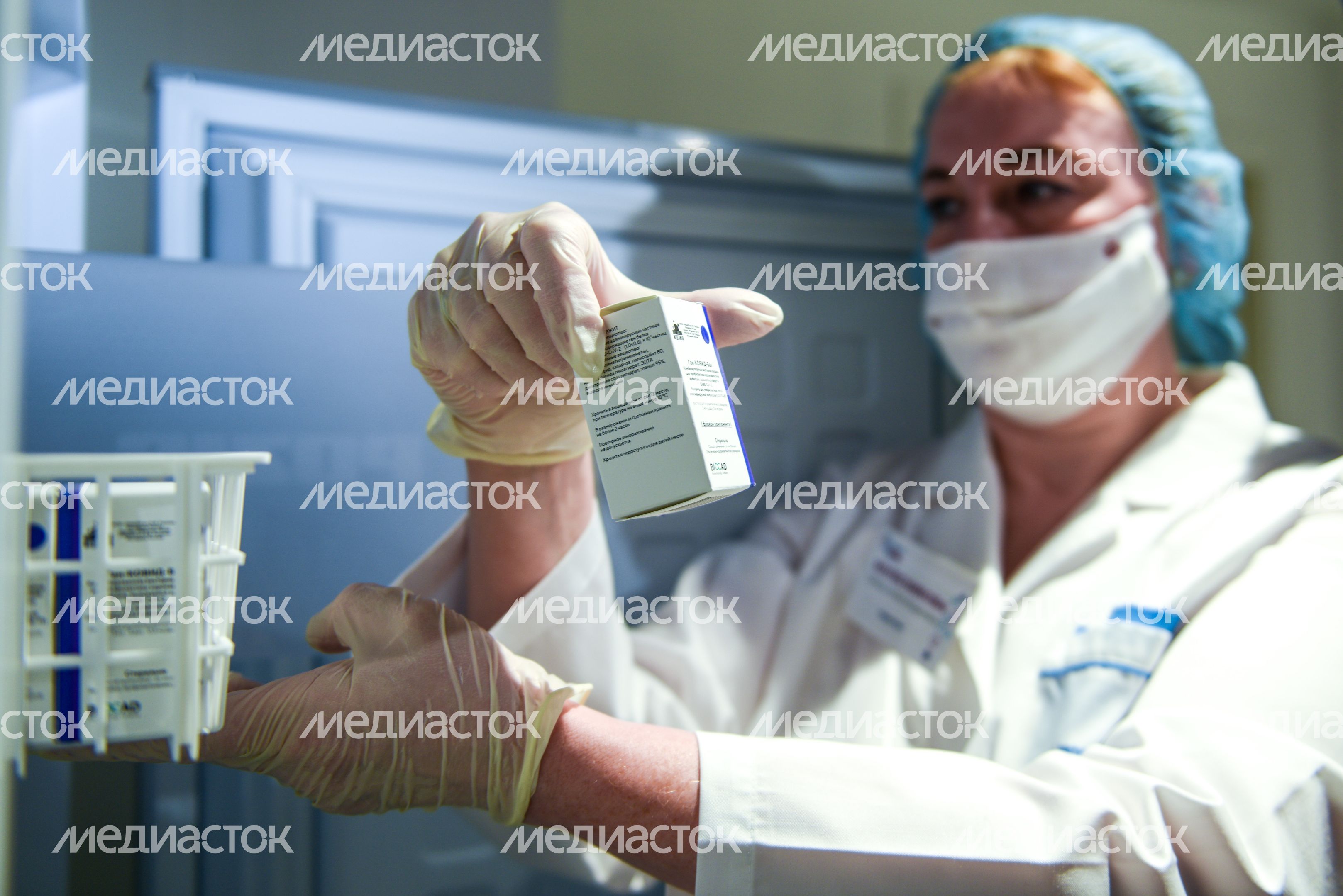 Выездной пункт вакцинации от коронавируса в ГУМе