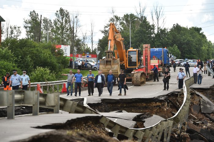 Последствия прорыва дамбы в Рузе