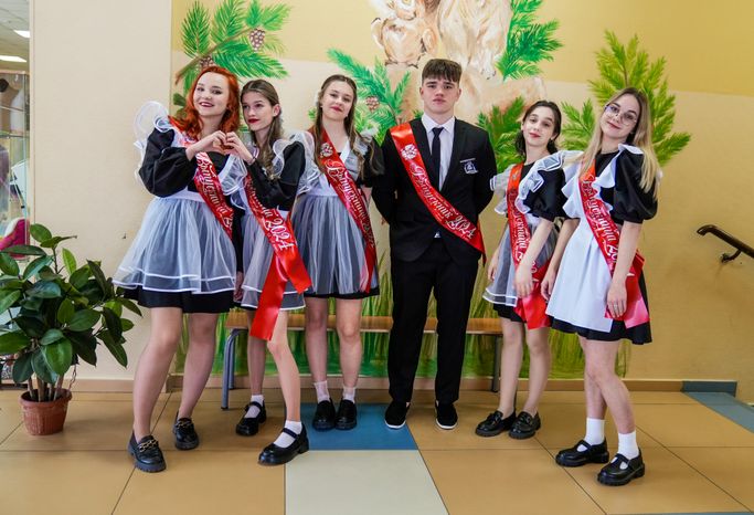 Губернатор поздравил выпускников реутовской СОШ №10 с последним звонком