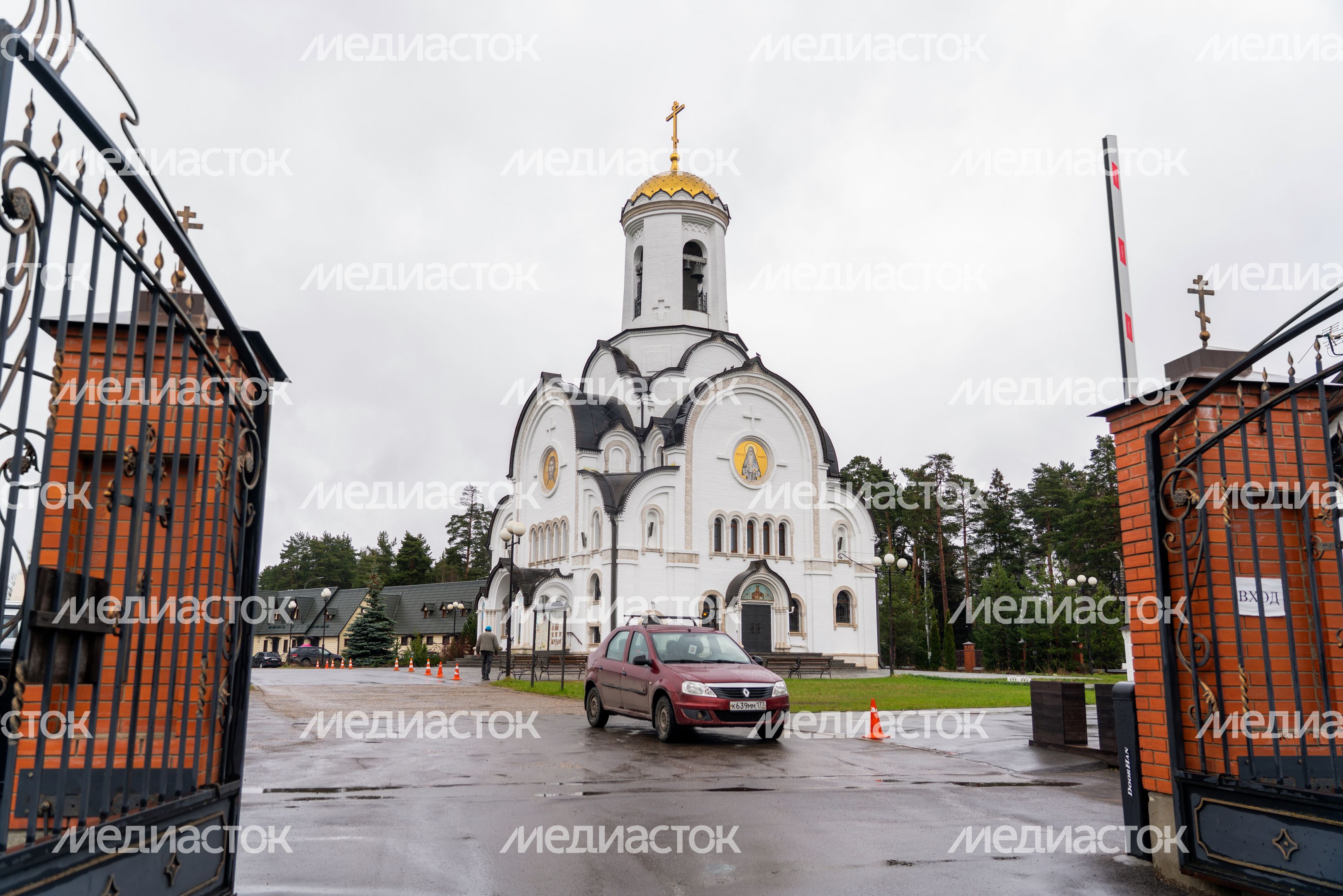 Елисаветинский храм в поселке Опалиха Красногорска Елисаветинский храм в поселке Опалиха Красногорска