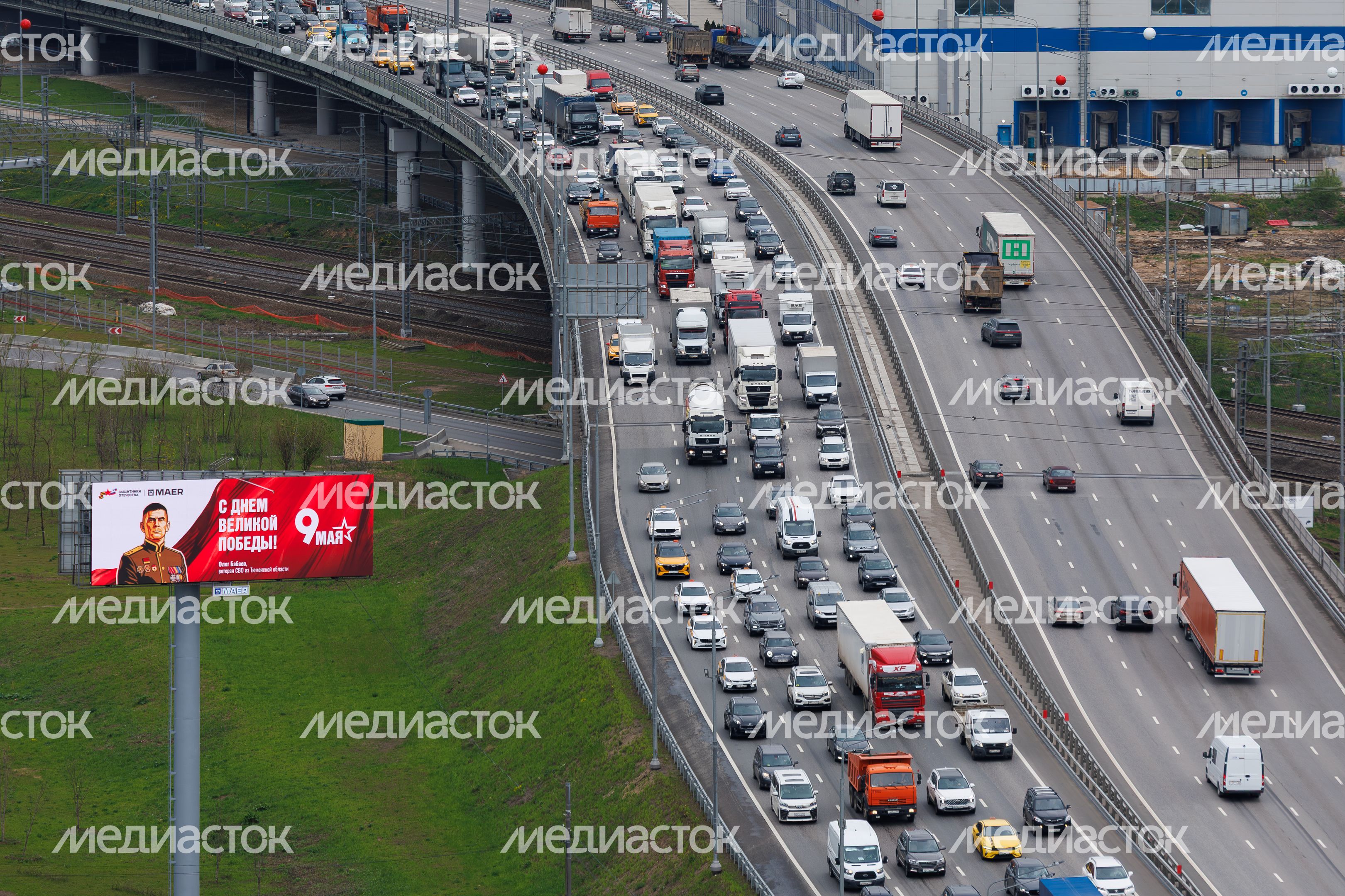Весенние виды города Химки. Ленинградское шоссе Весенние виды города Химки. Ленинградское шоссе