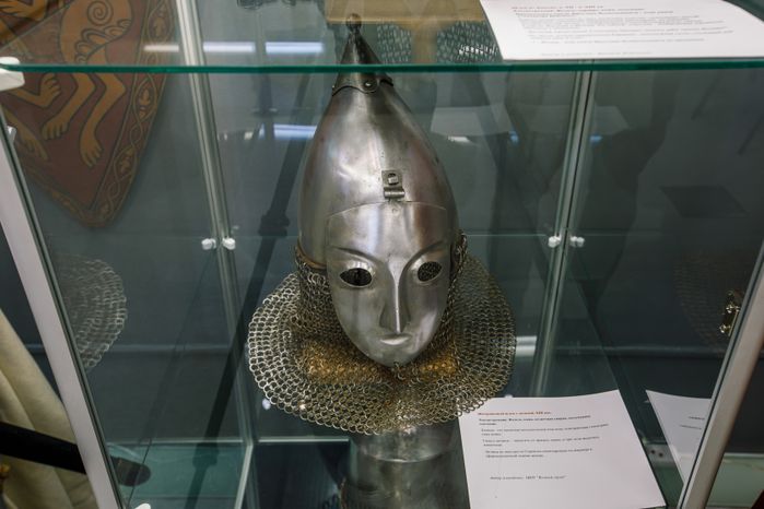 Дмитровский кремль. Историко-патриотическая выставка "Герои столетия"