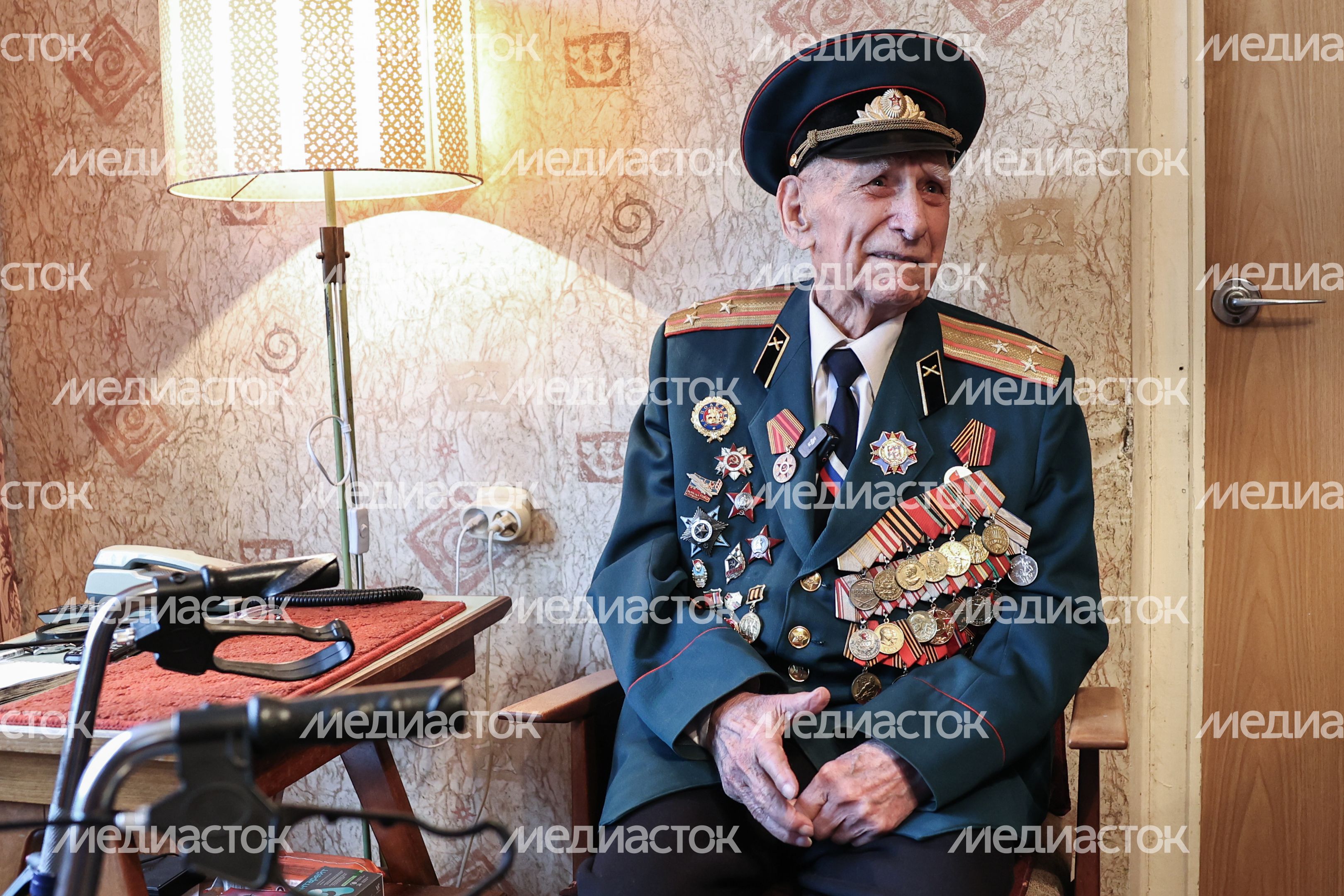 Ветерану войны Александру Золотову присвоили звание Почетного гражданина Московской области Ветерану войны Александру Золотову присвоили звание Почетного гражданина Московской области