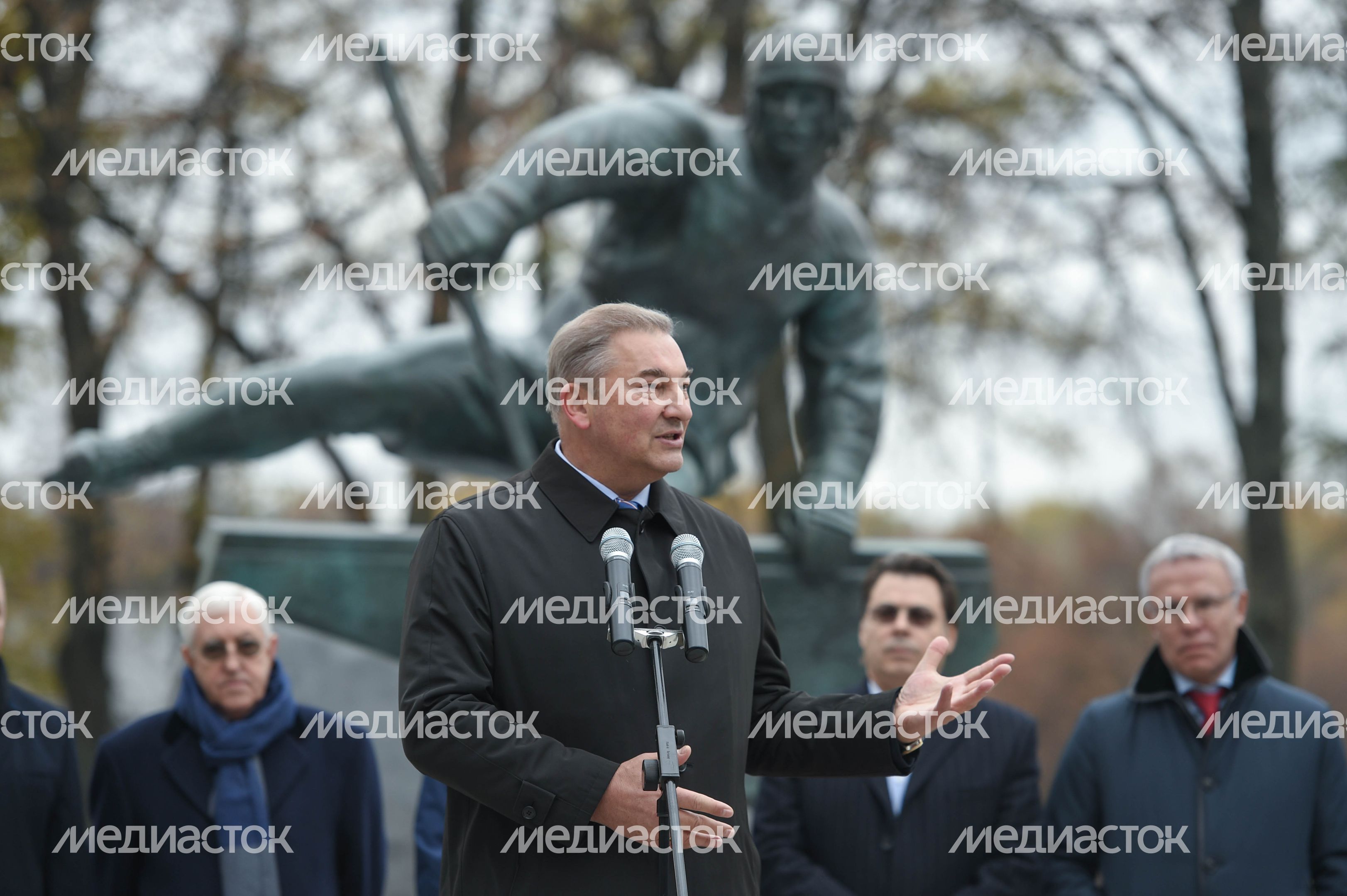 Открытие памятника легенде хоккея Валерию Харламову в «Лужниках»
