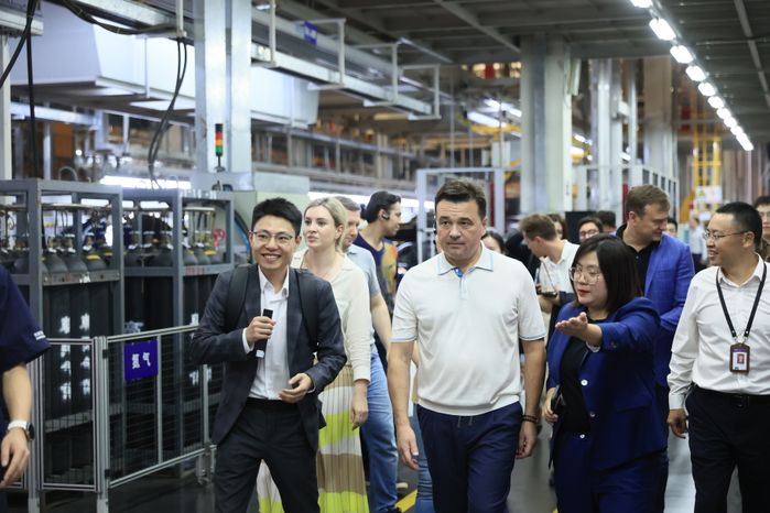 Посещение автозавода Changan Automobile Group в Китае Губернатором Подмосковья