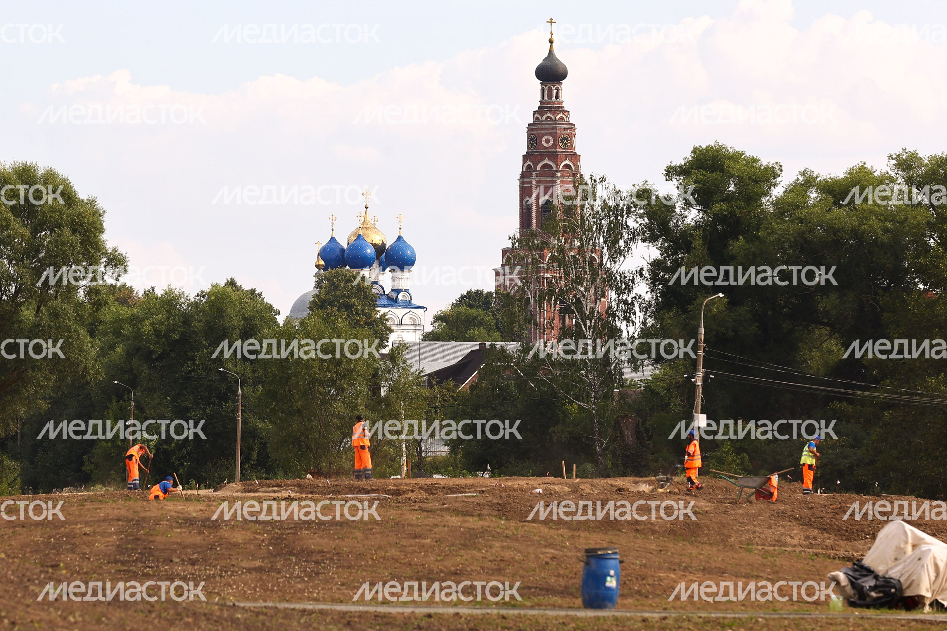 Проверка хода работ по благоустройству территории вокруг озера Бельское в городском округе Бронницы Губернатором Подмосковья