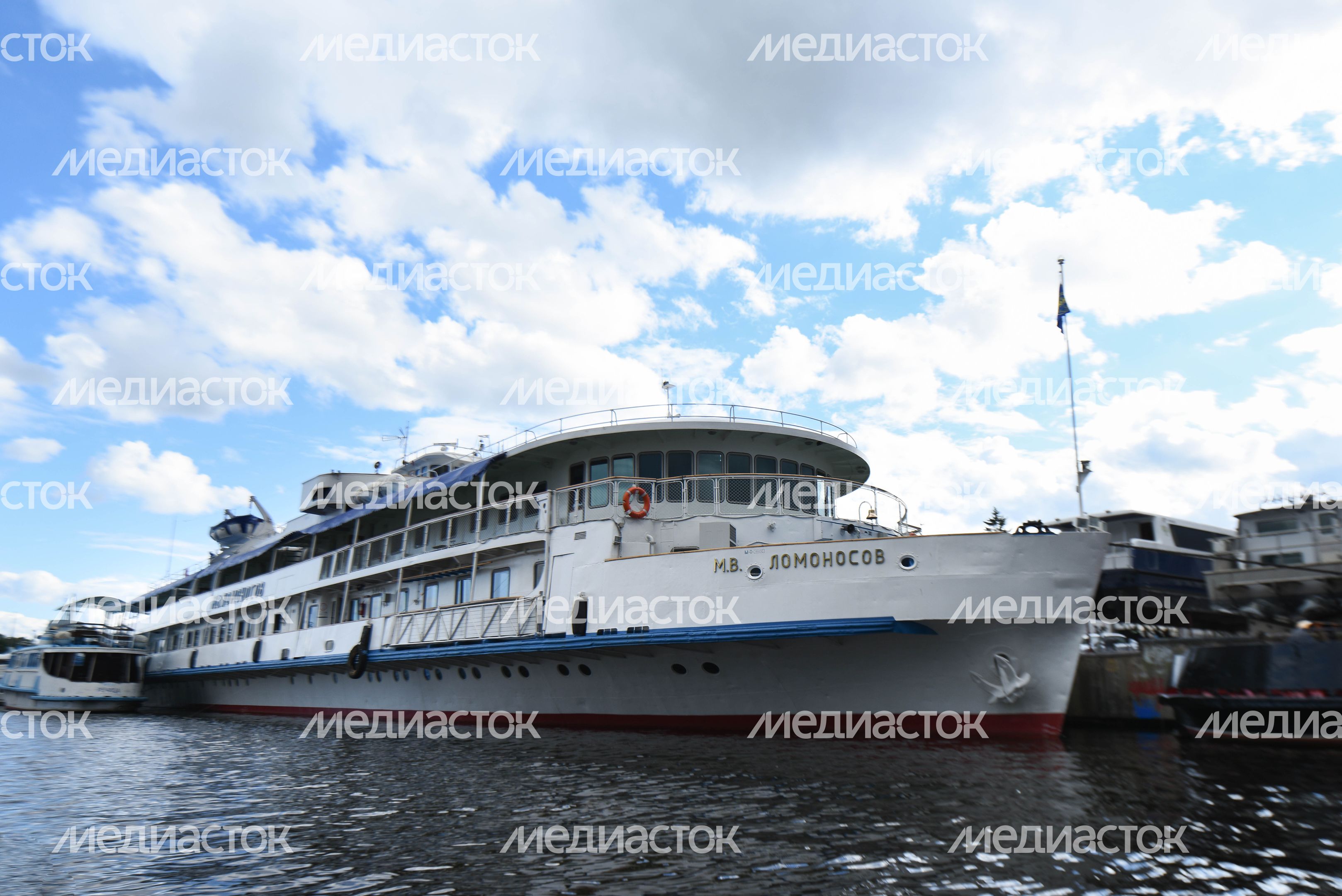 Московский международный яхтенный порт в Долгопрудном