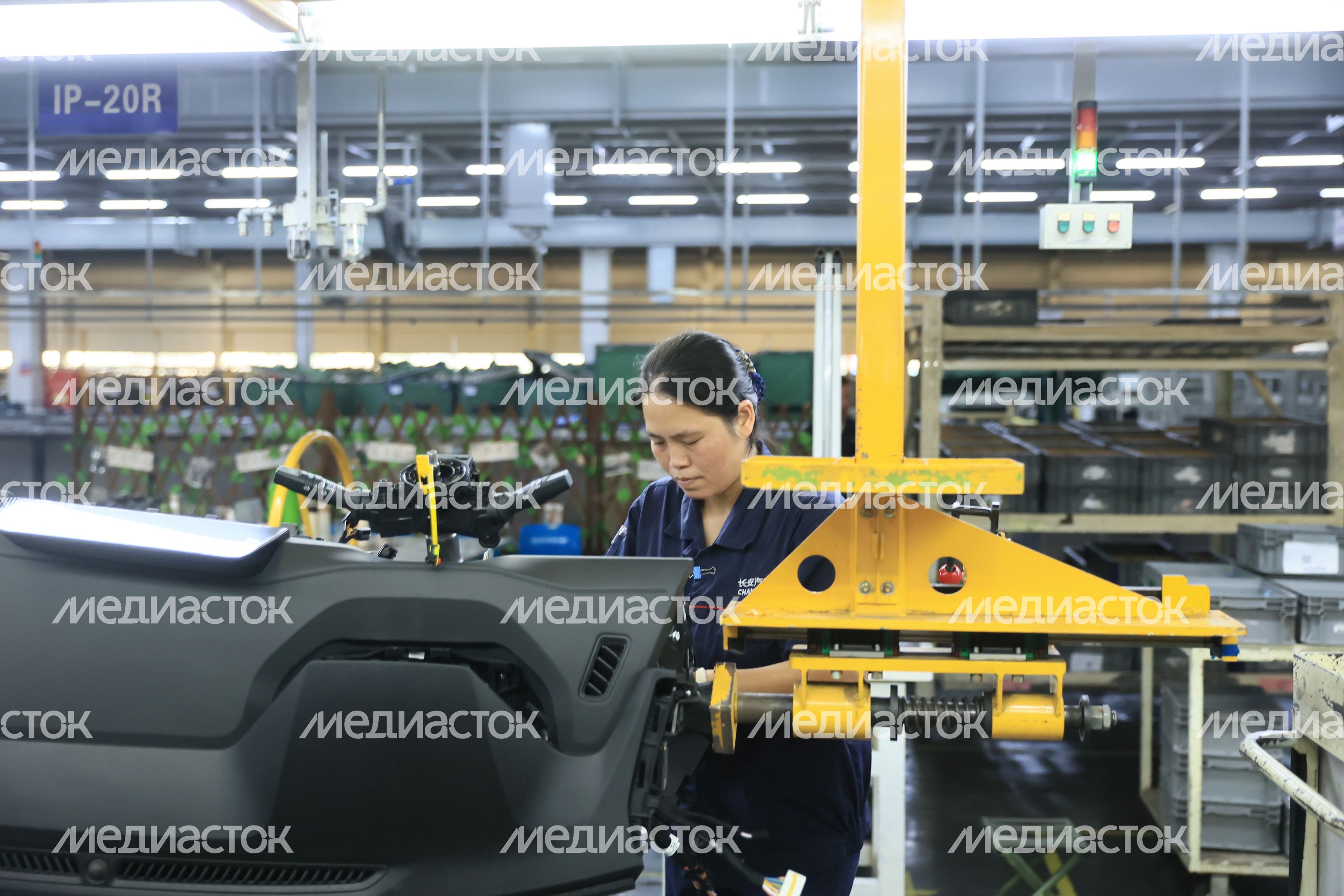 Посещение автозавода Changan Automobile Group в Китае Губернатором Подмосковья