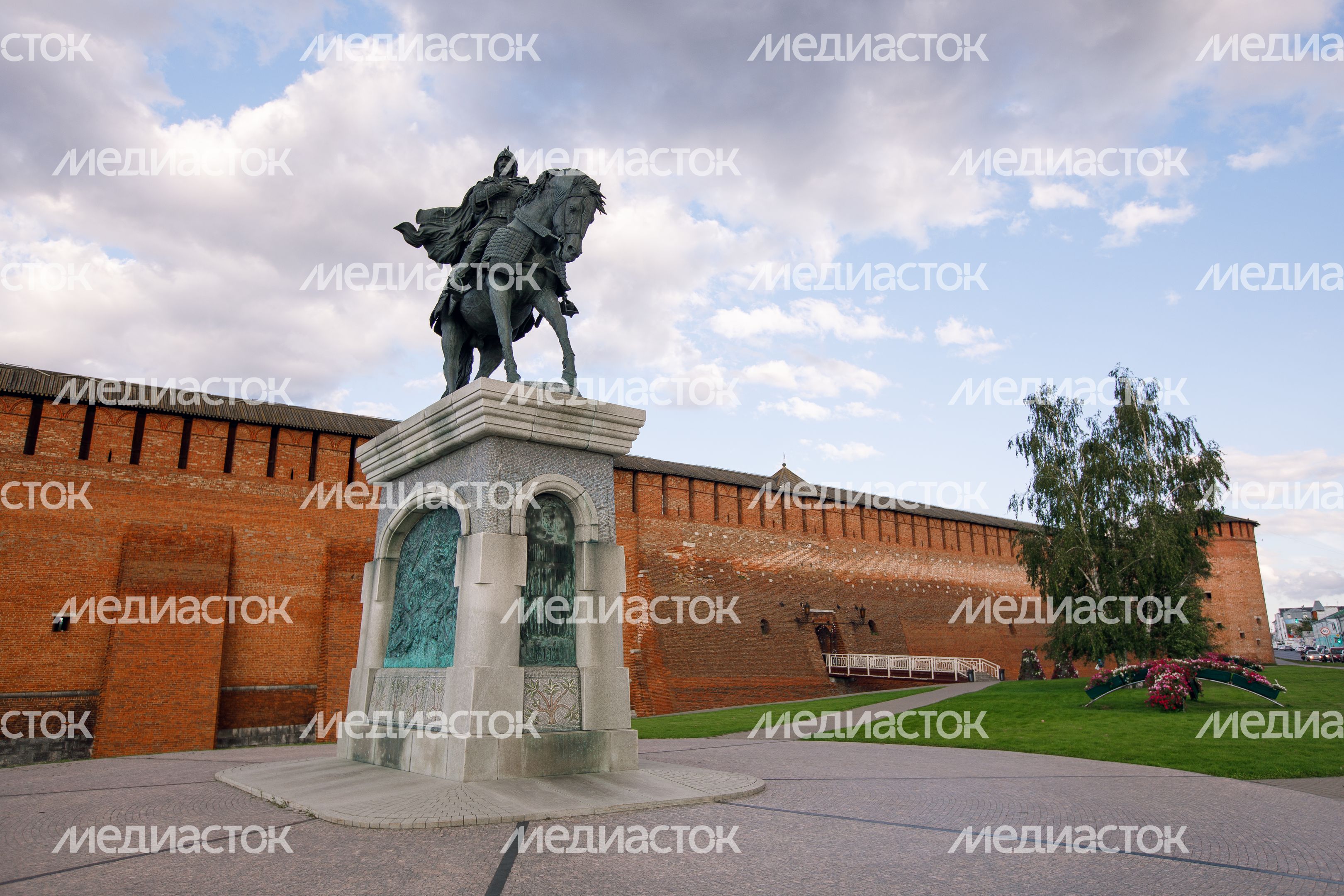Коломна. Памятник Дмитрию Донскому Коломна. Памятник Дмитрию Донскому