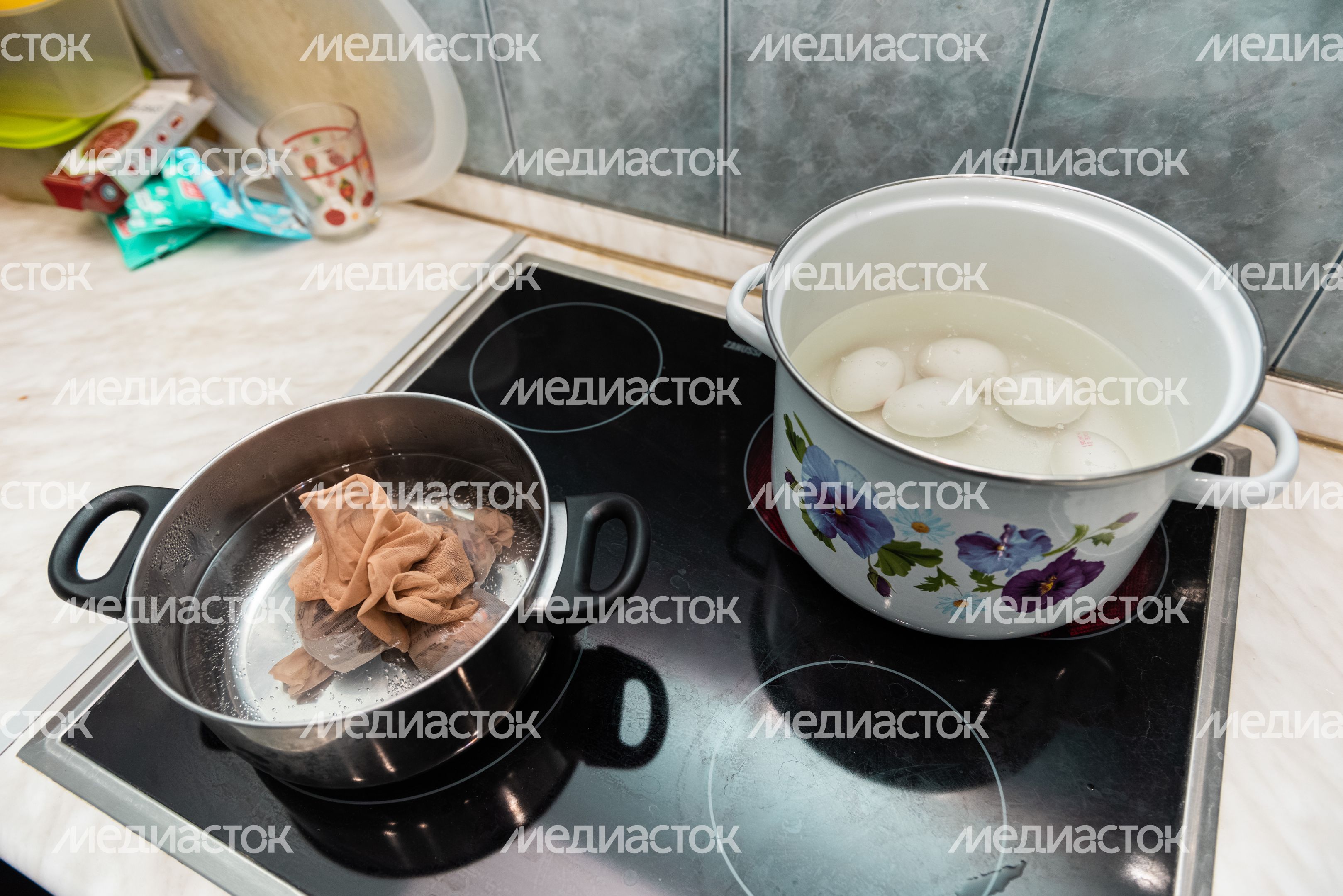 Эксперимент РИАМО по окраске яиц к Пасхе