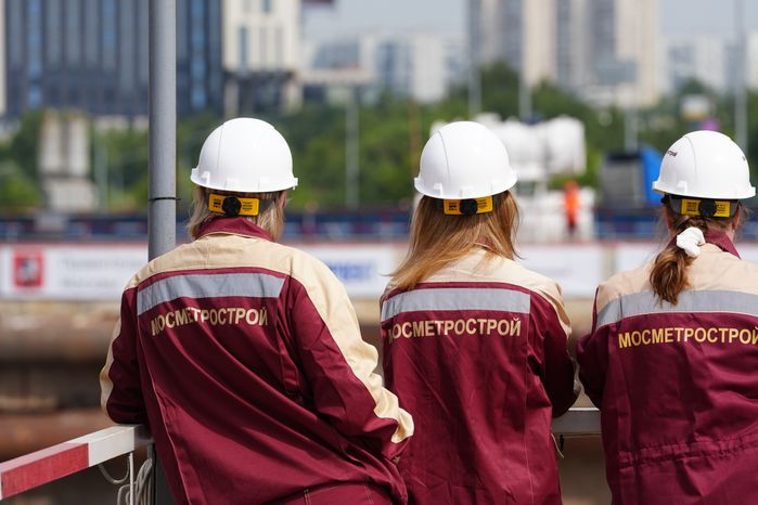 Прокладка тоннеля метро от "Липовой рощи" до "Строгино"