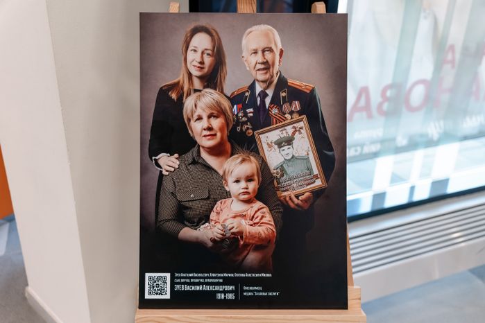 Фотовыставка патриотического проекта «Китель Победы» в Горках-10 Одинцовского округа