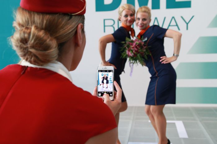 Показ формы бортпроводников DME Runway в Домодедово